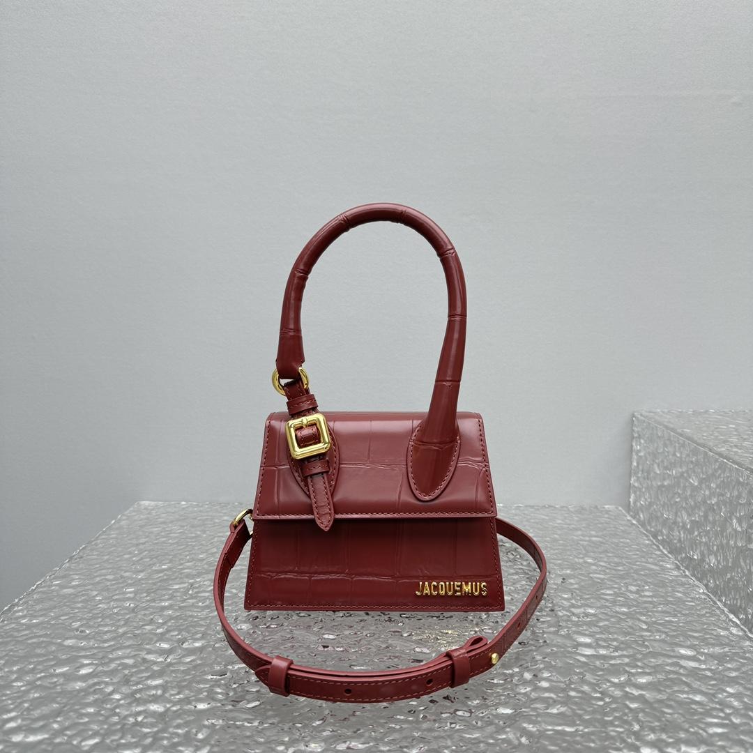 Jacquemus Le Chiquito Moyen Boucle - FashionPlug