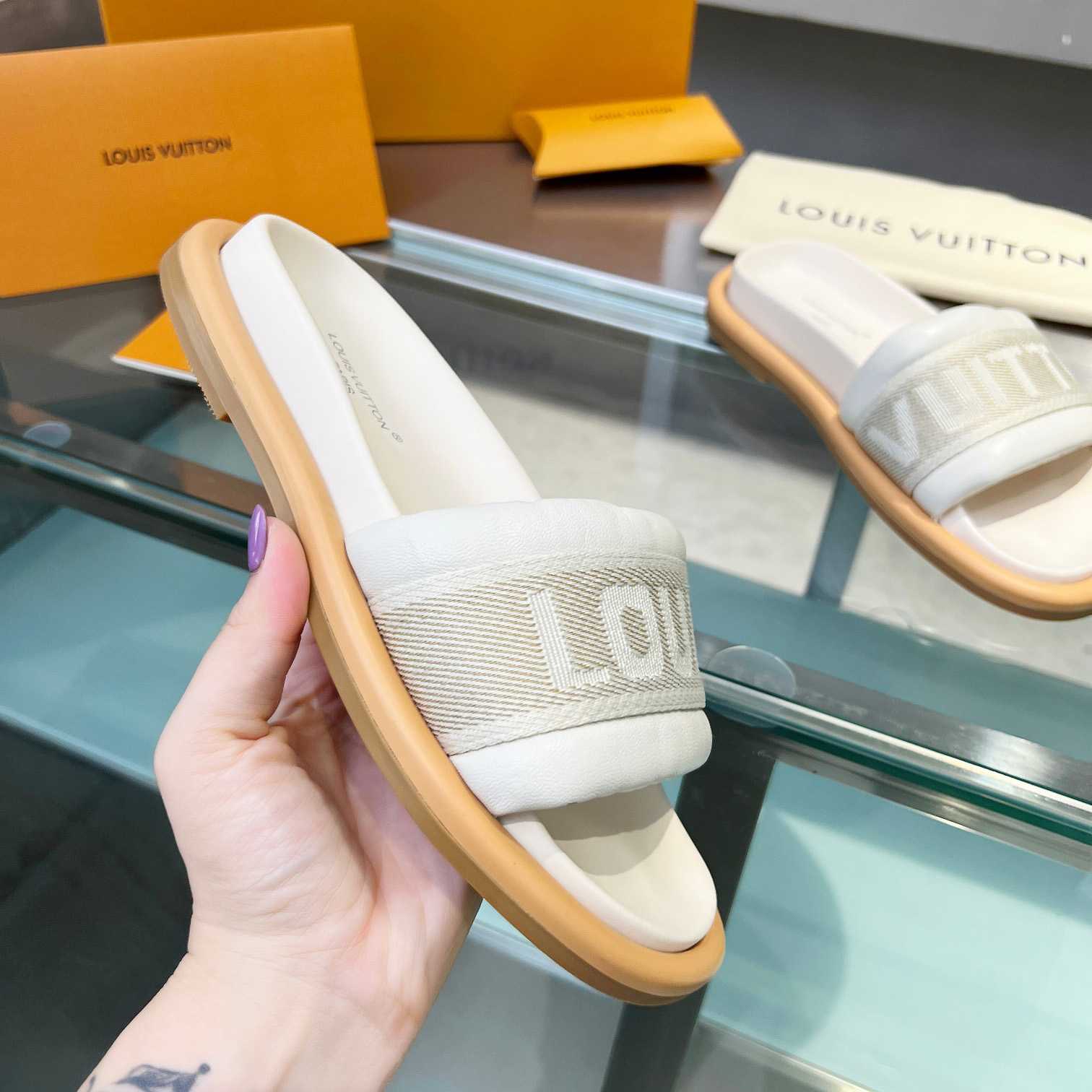 Louis Vuitton LV Bliss Comfort Mule   1ACTIR - FashionPlug