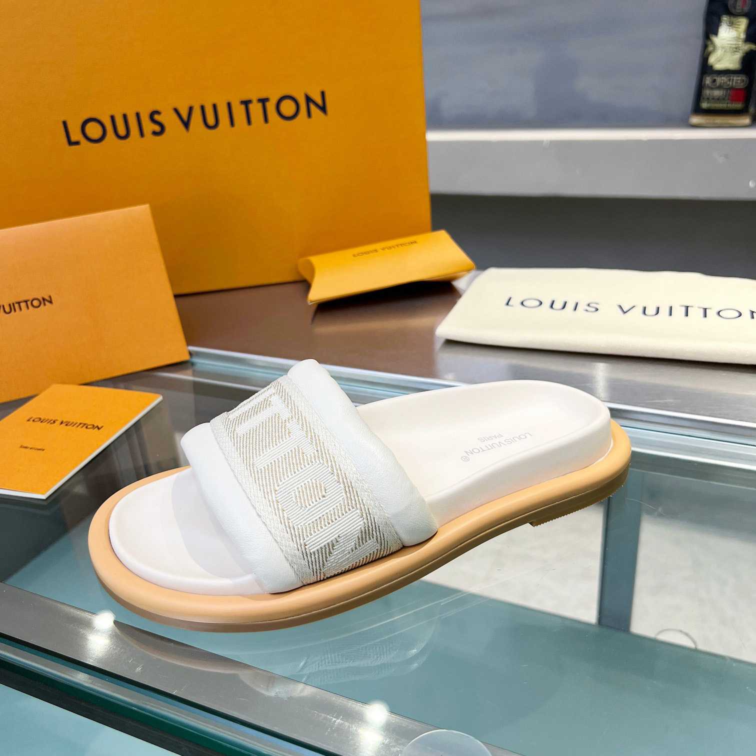 Louis Vuitton LV Bliss Comfort Mule   1ACTIR - FashionPlug