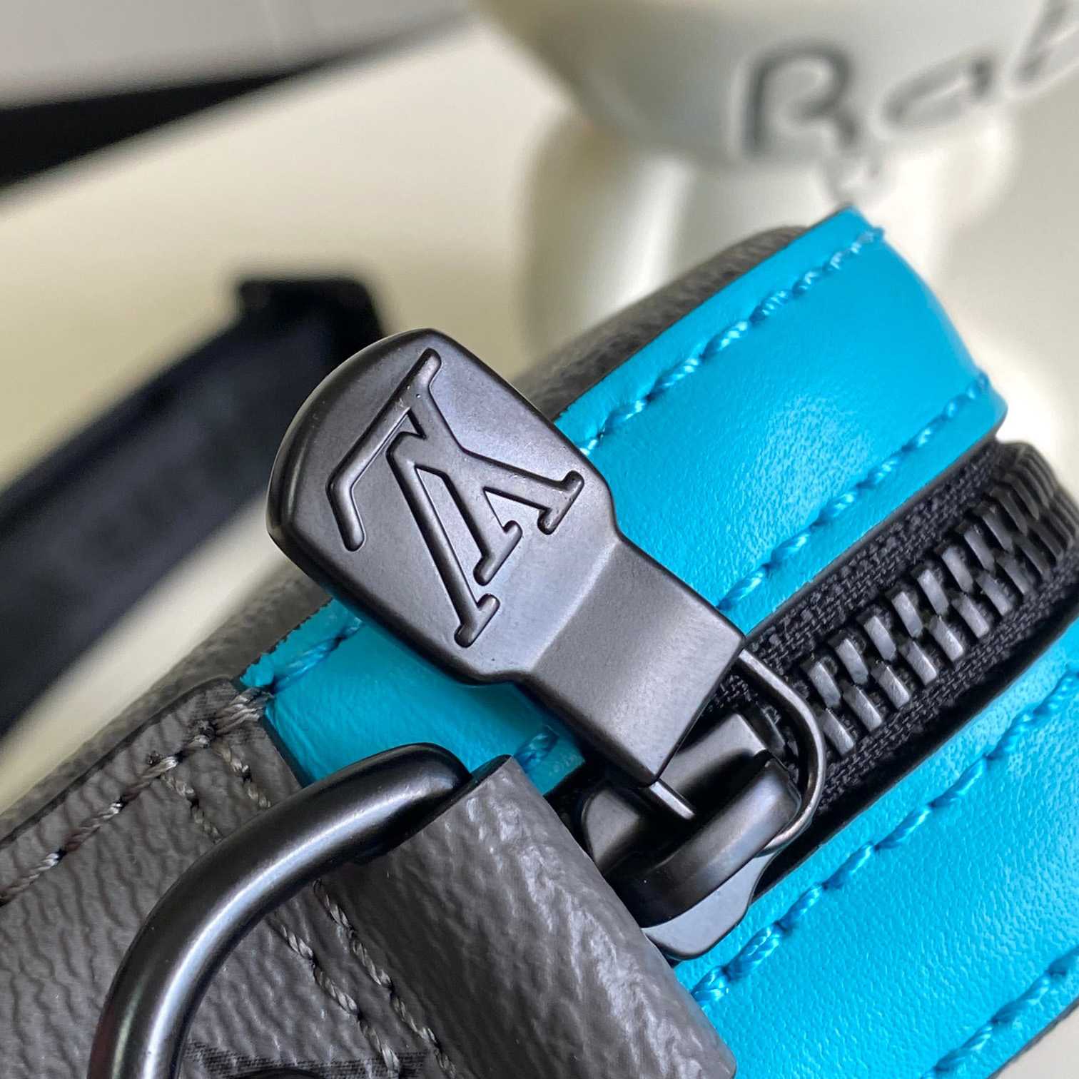 Louis Vuitton Trio Messenger  M11648 - FashionPlug