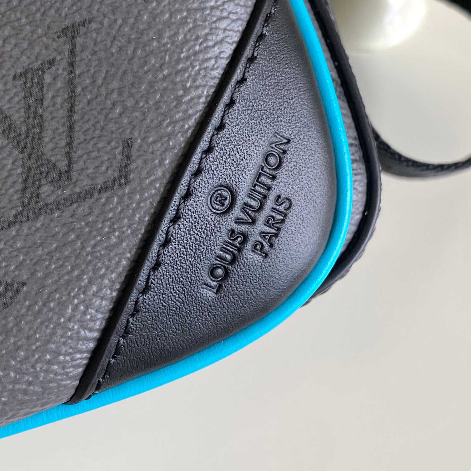 Louis Vuitton Trio Messenger  M11648 - FashionPlug