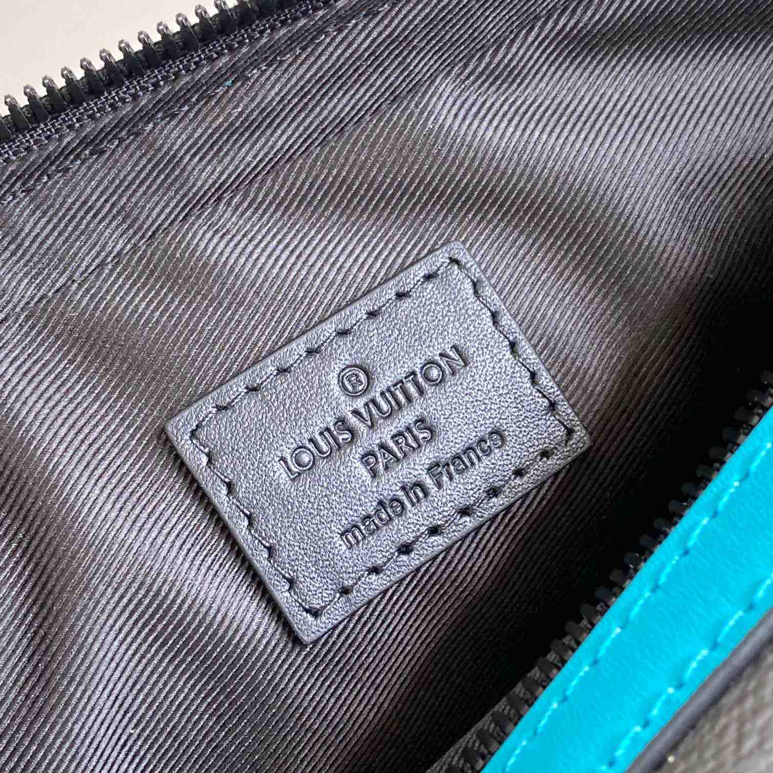 Louis Vuitton Trio Messenger  M11648 - FashionPlug