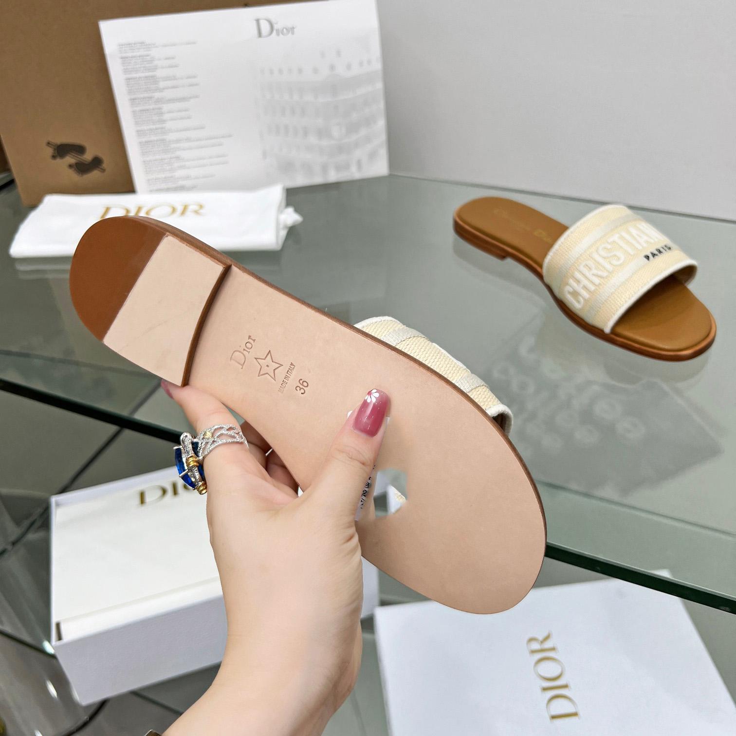 Dior Dioriviera Dway Slide - FashionPlug
