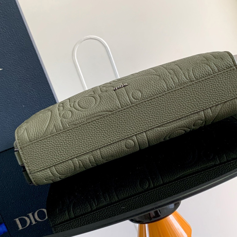 Dior A5 Triangle Pouch - FashionPlug