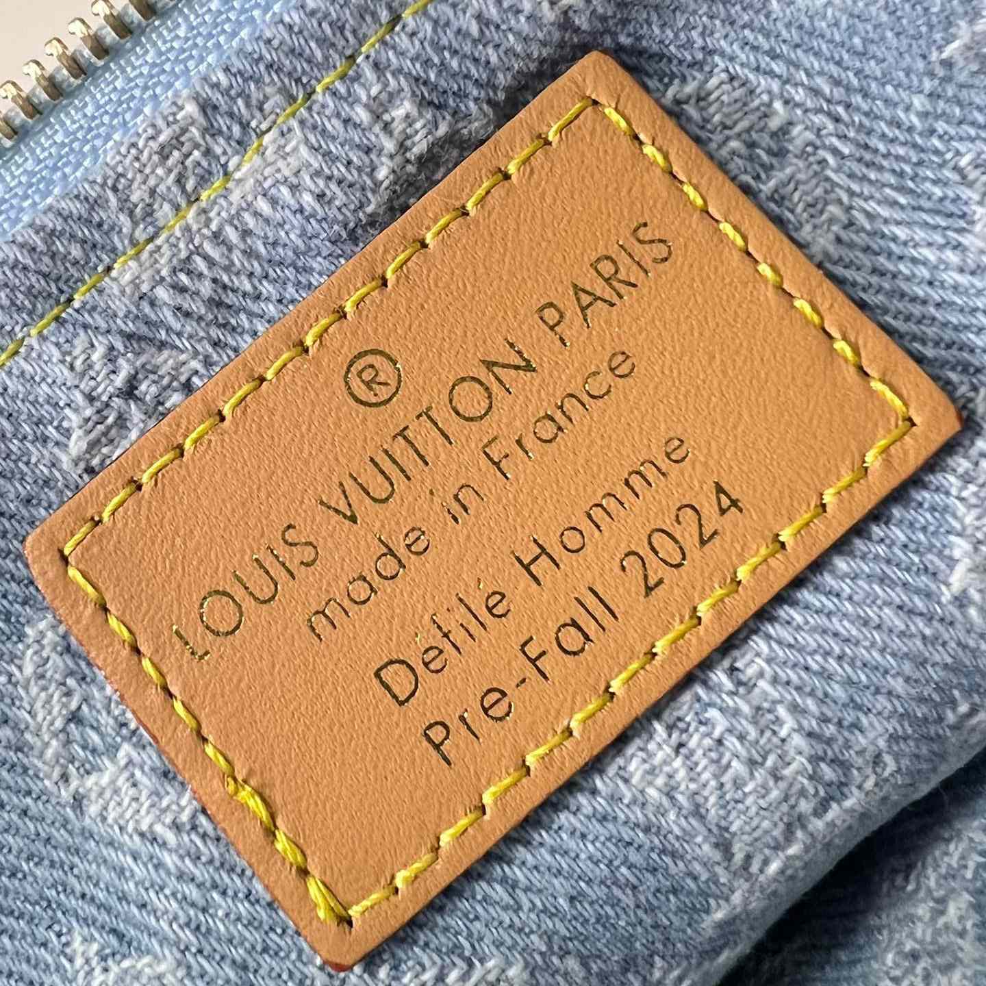 Louis Vuitton Liv Pochette  M83532 - FashionPlug