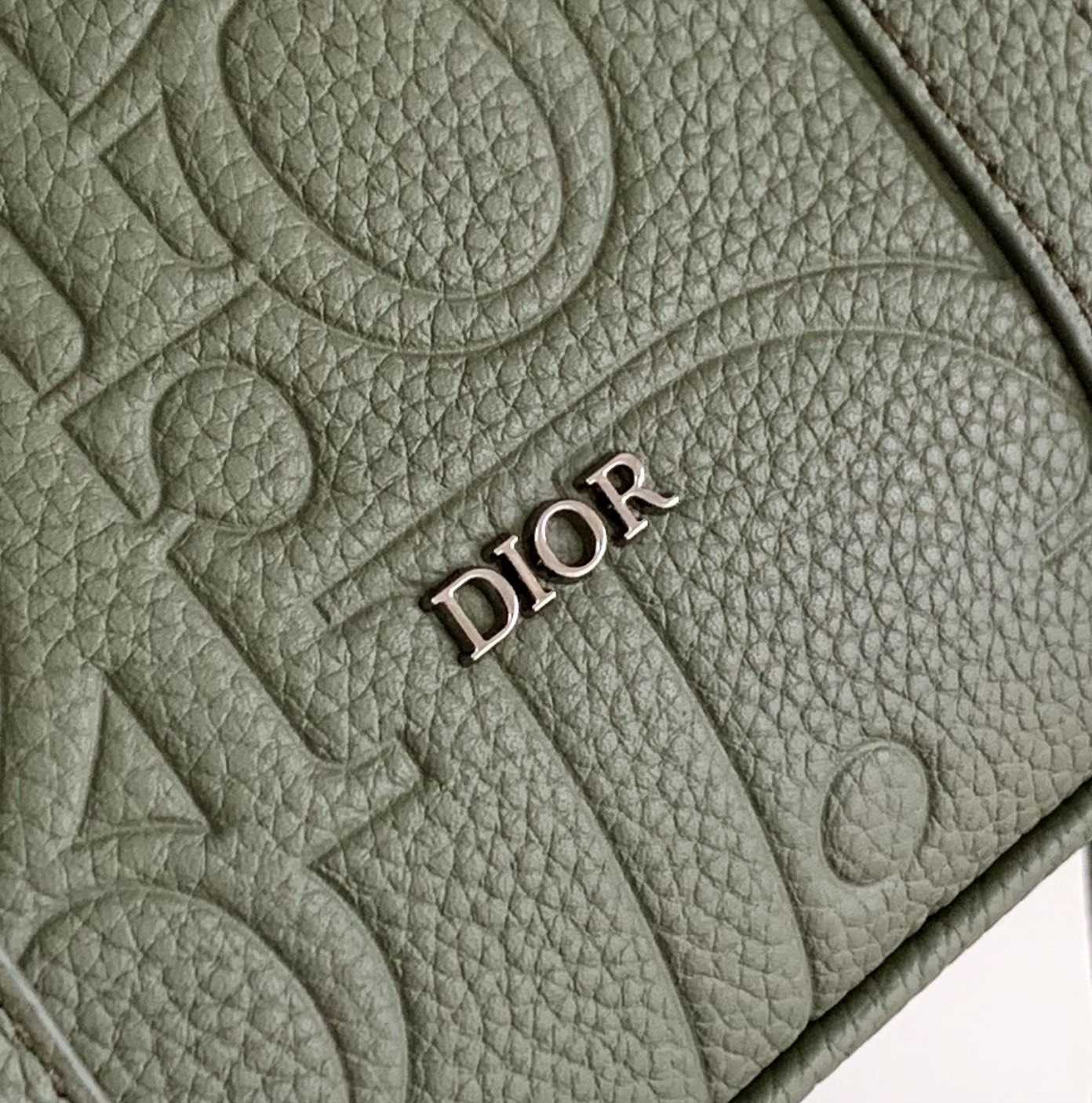 Dior Weekender 25 - FashionPlug