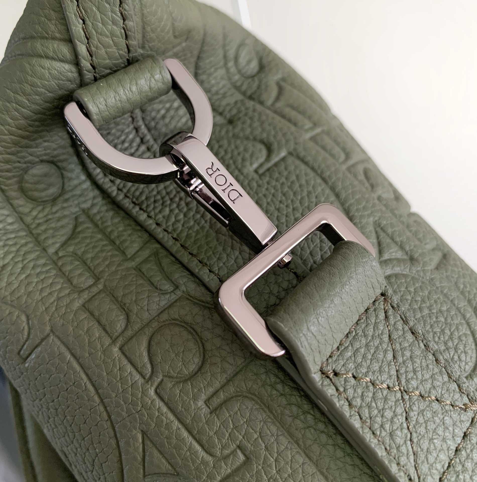 Dior Weekender 25 - FashionPlug