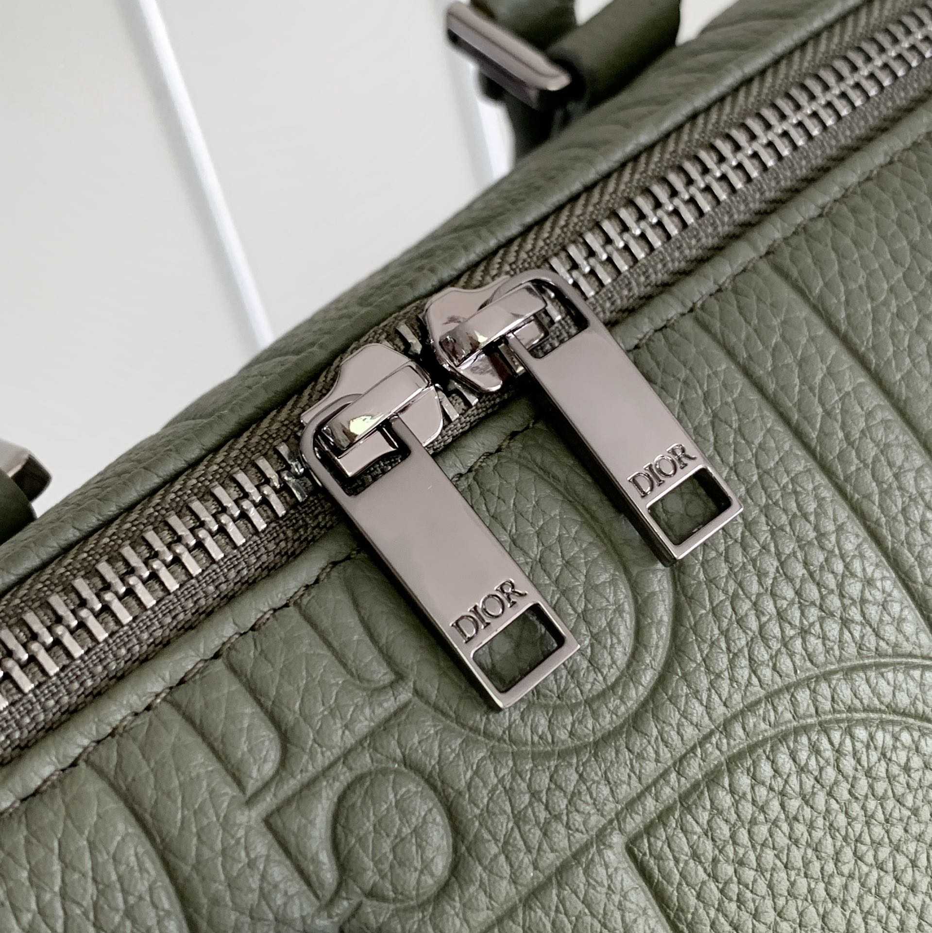 Dior Weekender 25 - FashionPlug