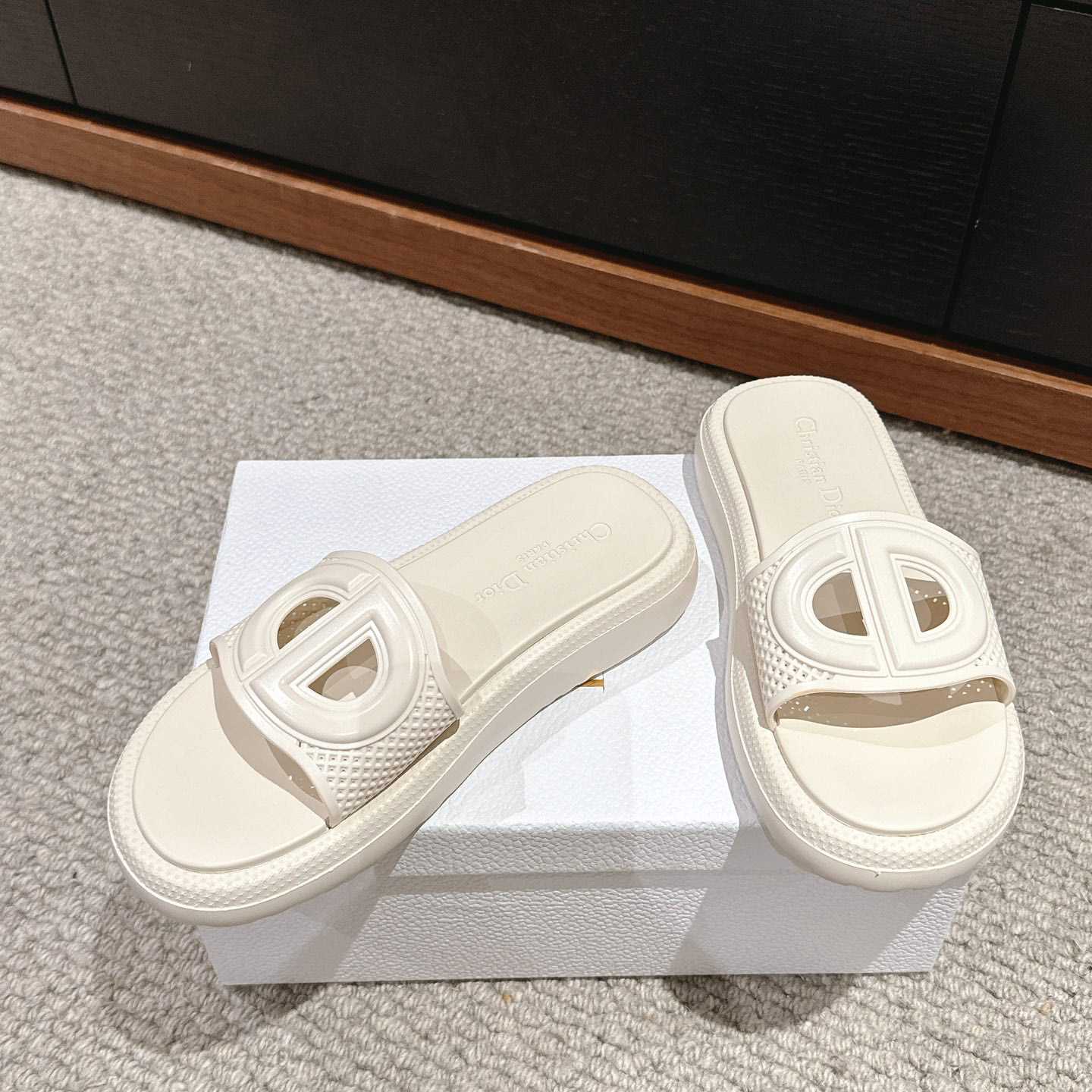 Dior Dioriviera D-Club Slide - FashionPlug