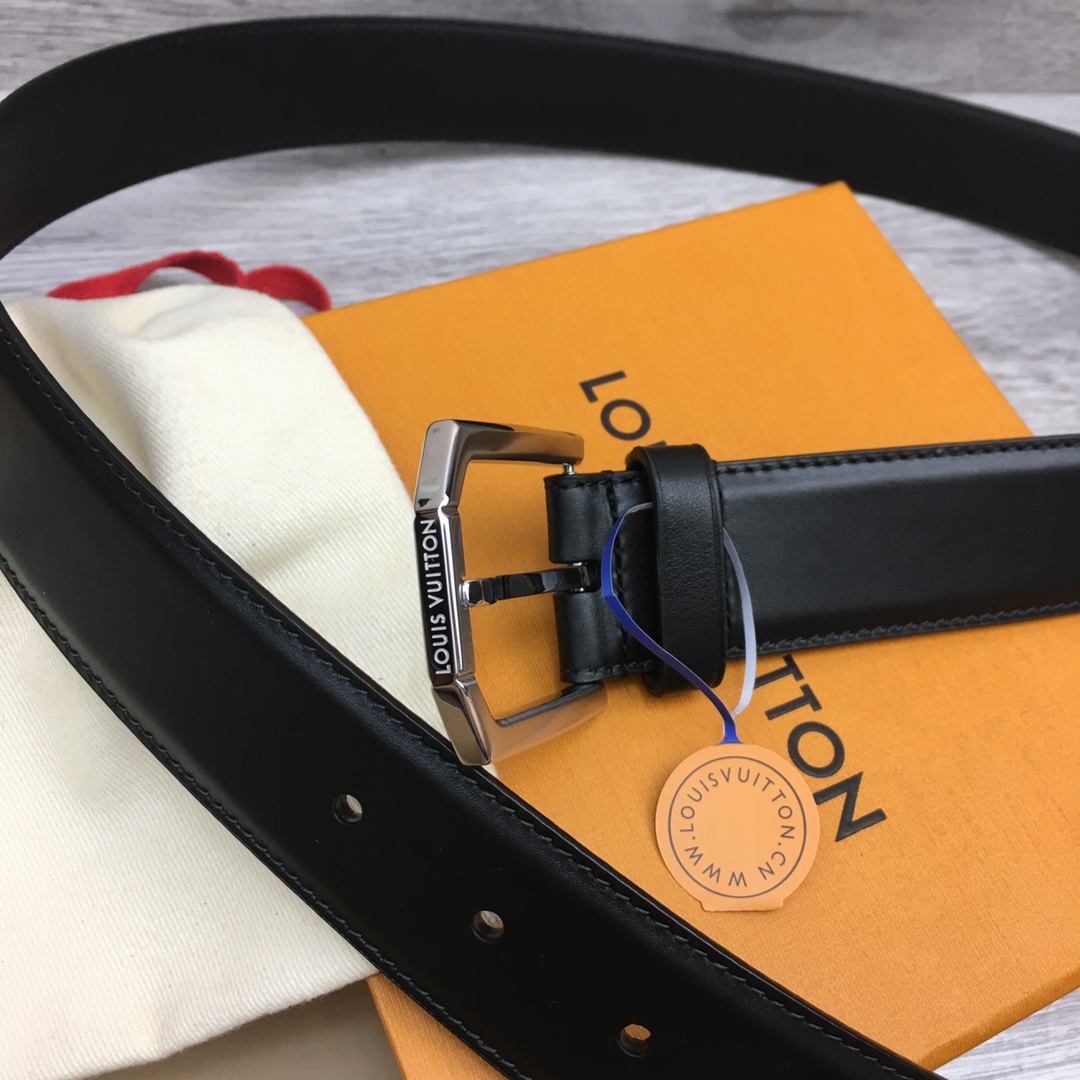 Louis Vuitton 35mm Leather Belt - FashionPlug