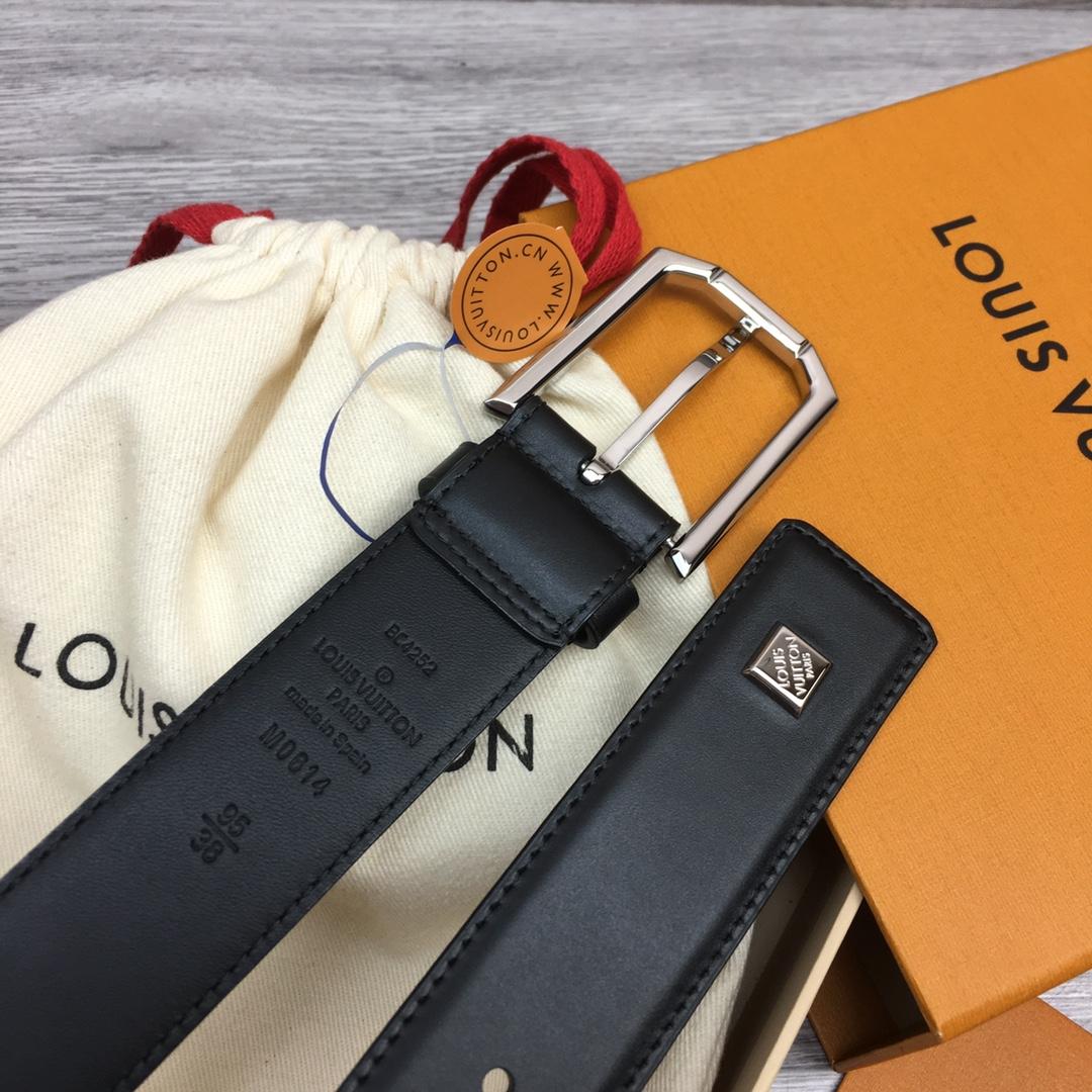 Louis Vuitton 35mm Leather Belt - FashionPlug