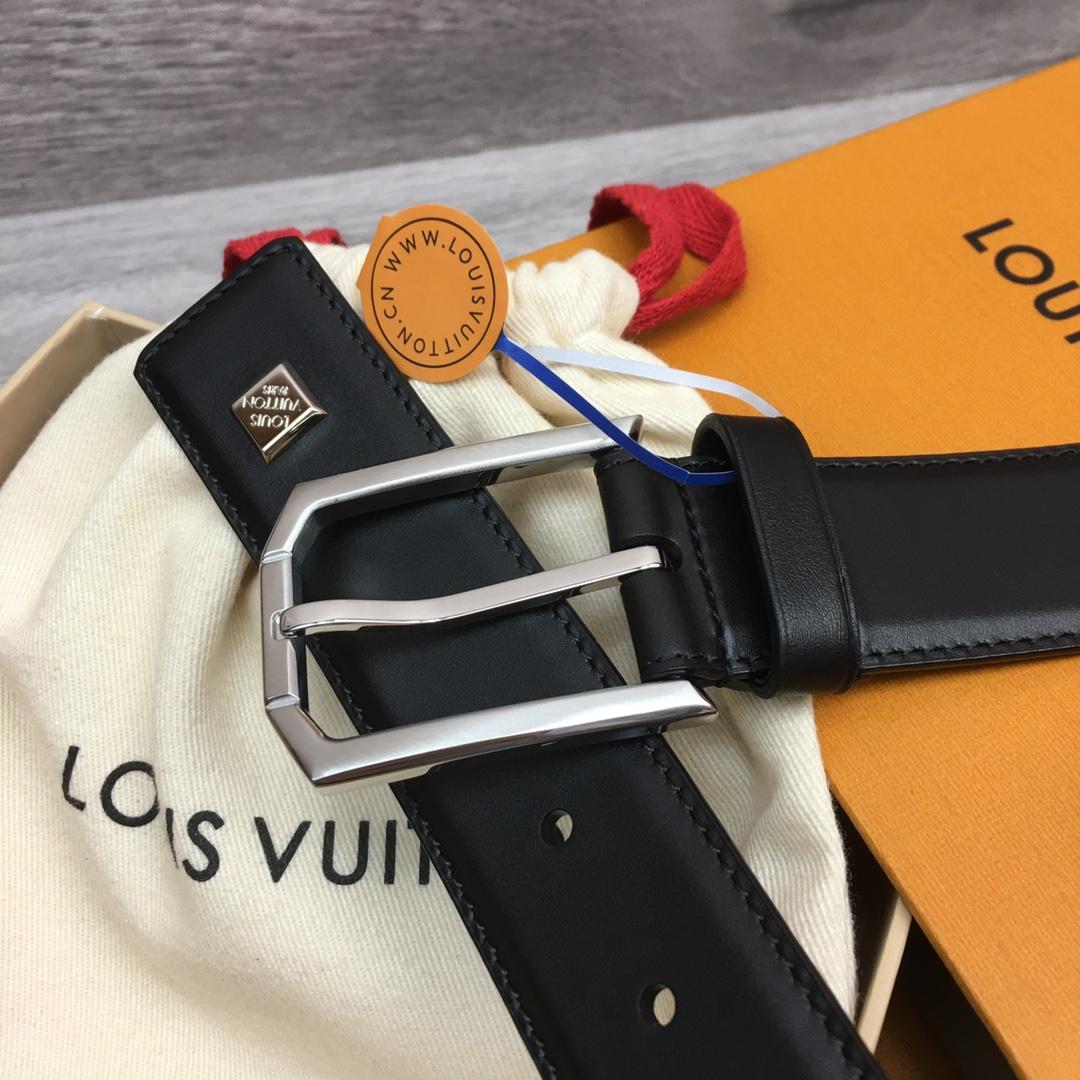 Louis Vuitton 35mm Leather Belt - FashionPlug