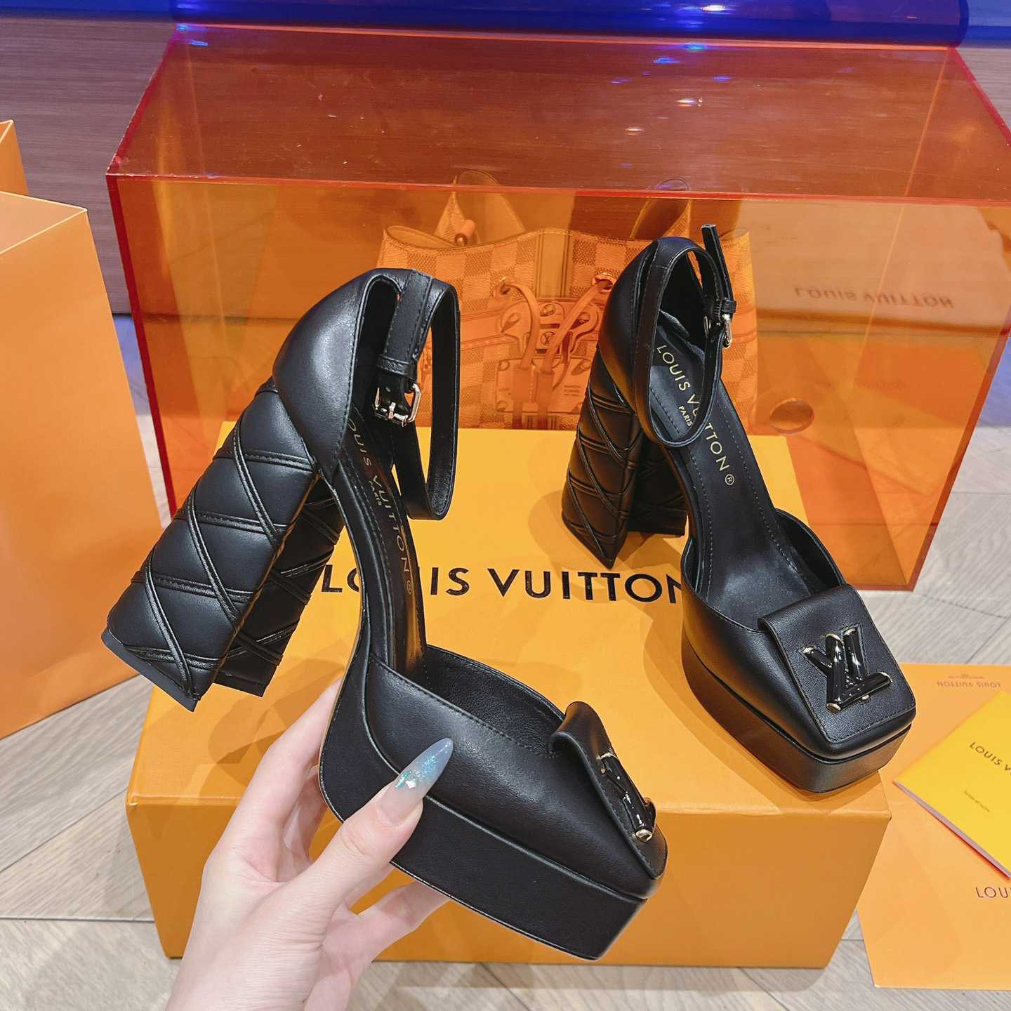 Louis Vuitton Shake Platform Pump  1ACMYU - FashionPlug