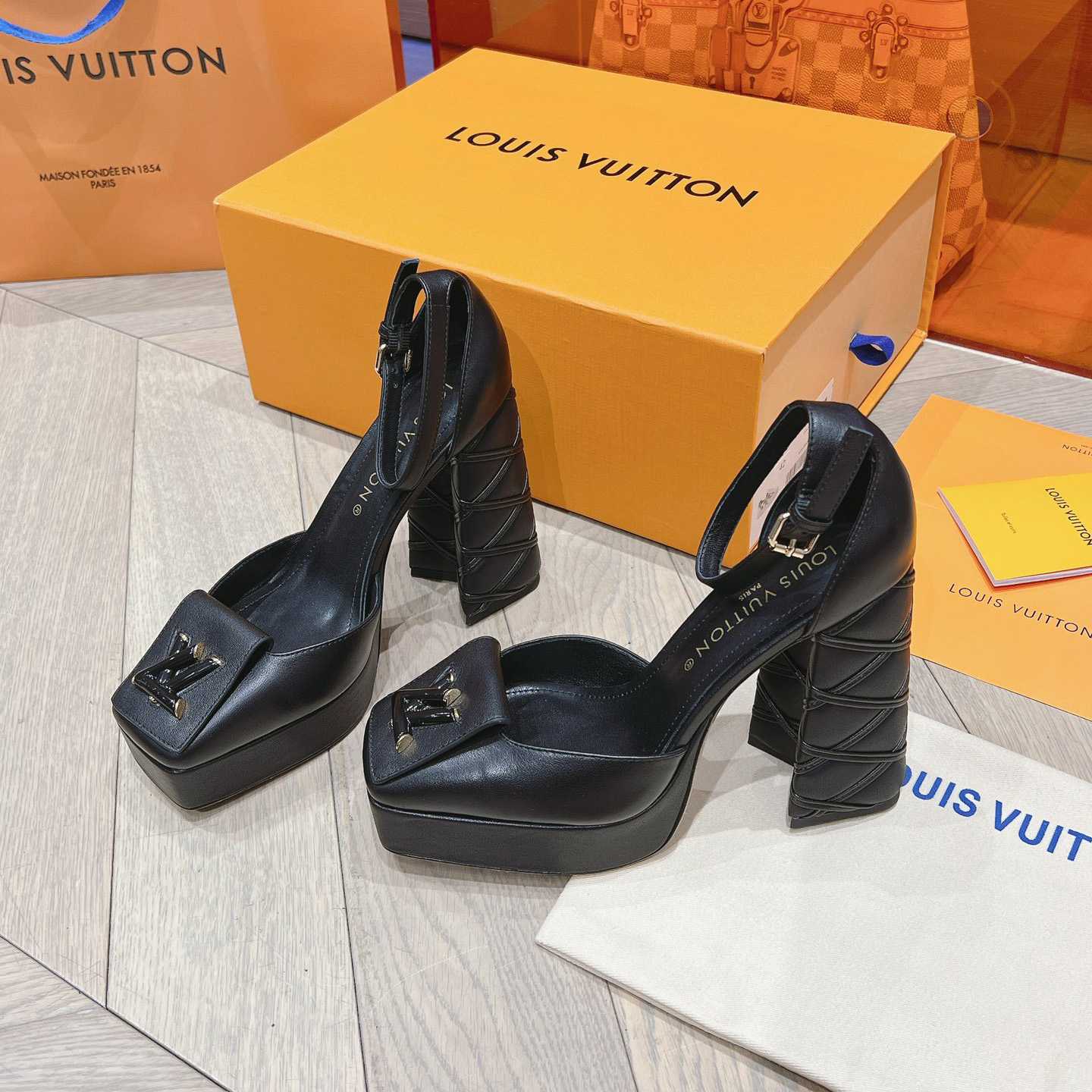 Louis Vuitton Shake Platform Pump  1ACMYU - FashionPlug