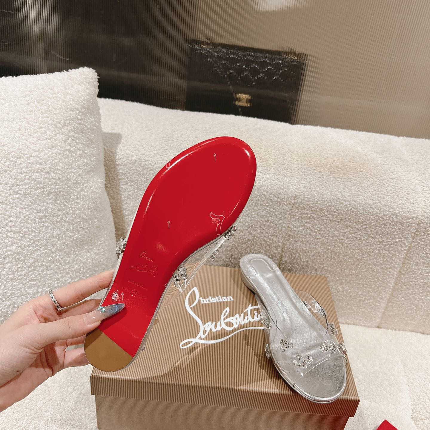 Christian Louboutin Degraqueenie Mule - FashionPlug