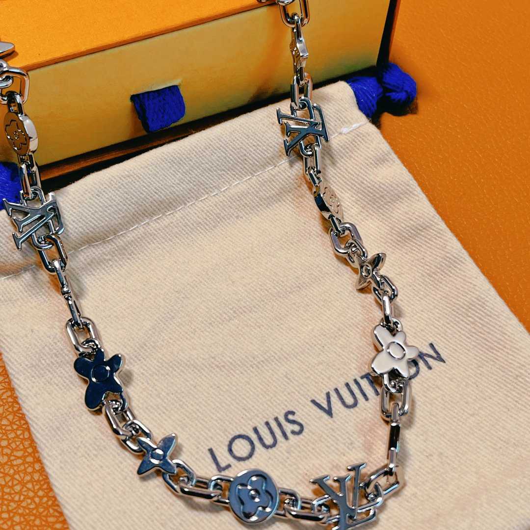 Louis Vuitton Monogram Craggy Necklace  M01880 - FashionPlug