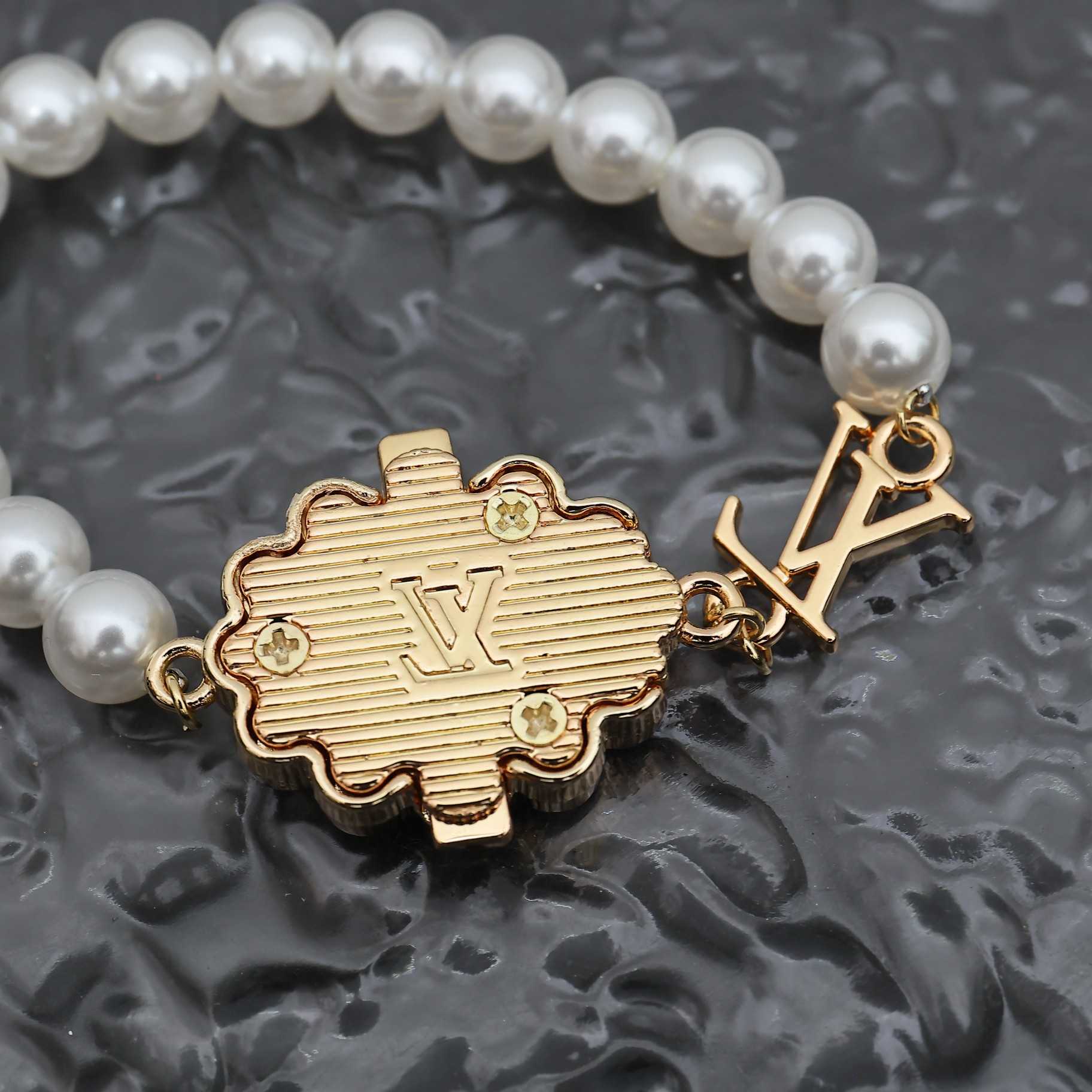 Louis Vuitton LV Dynasty Bracelet   M1497M - FashionPlug