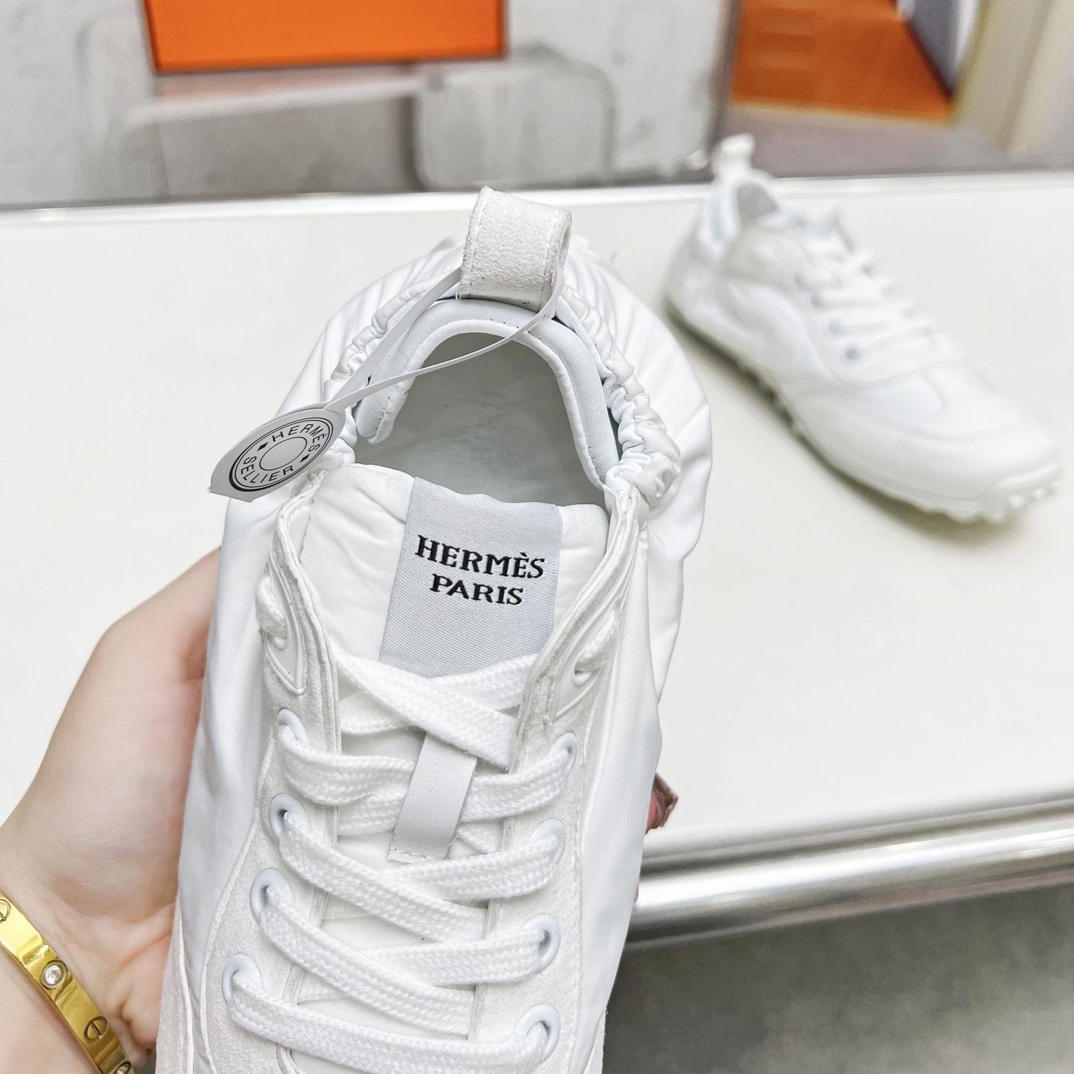 Hermes In Sneaker - FashionPlug