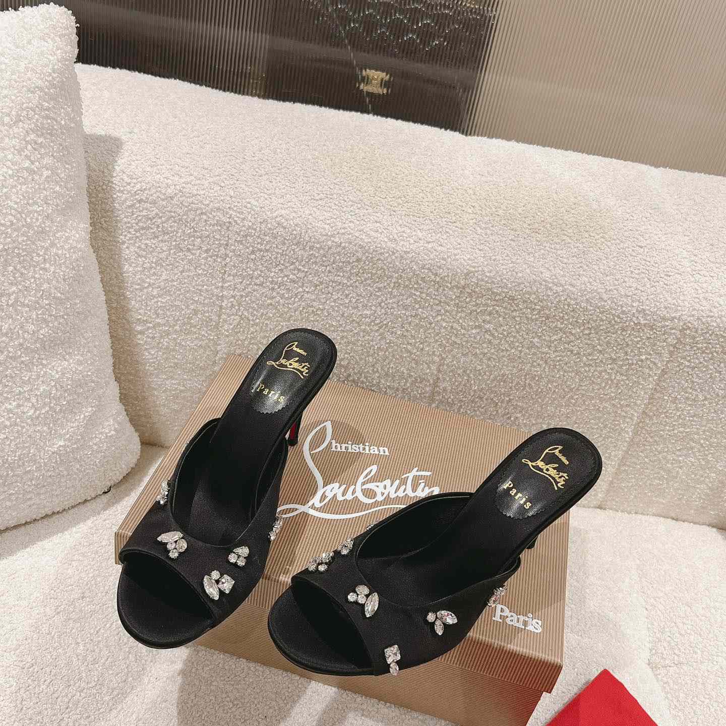 Christian Louboutin Degraqueen 85mm Satin Mules - FashionPlug