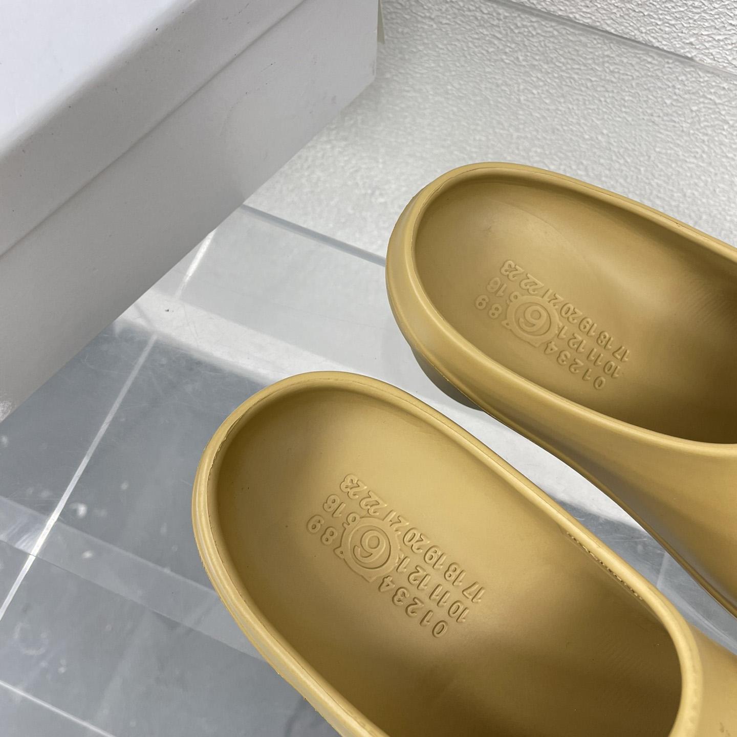 MM6 Maison Margiela Anatomic Numbers-motif Slippers - FashionPlug