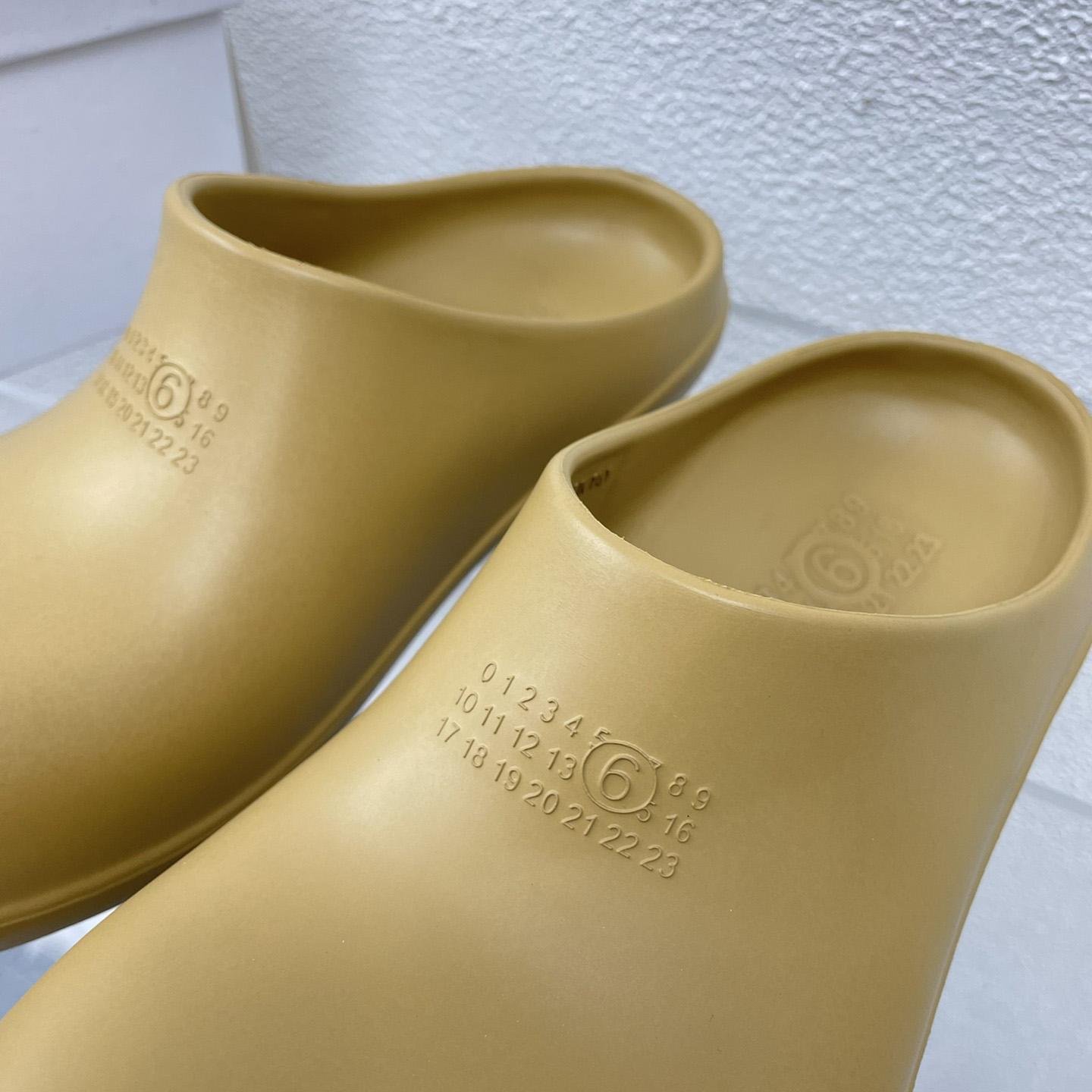MM6 Maison Margiela Anatomic Numbers-motif Slippers - FashionPlug