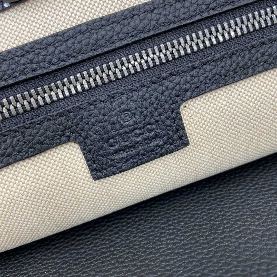 Gucci Jumbo GG Medium Tote Bag - FashionPlug