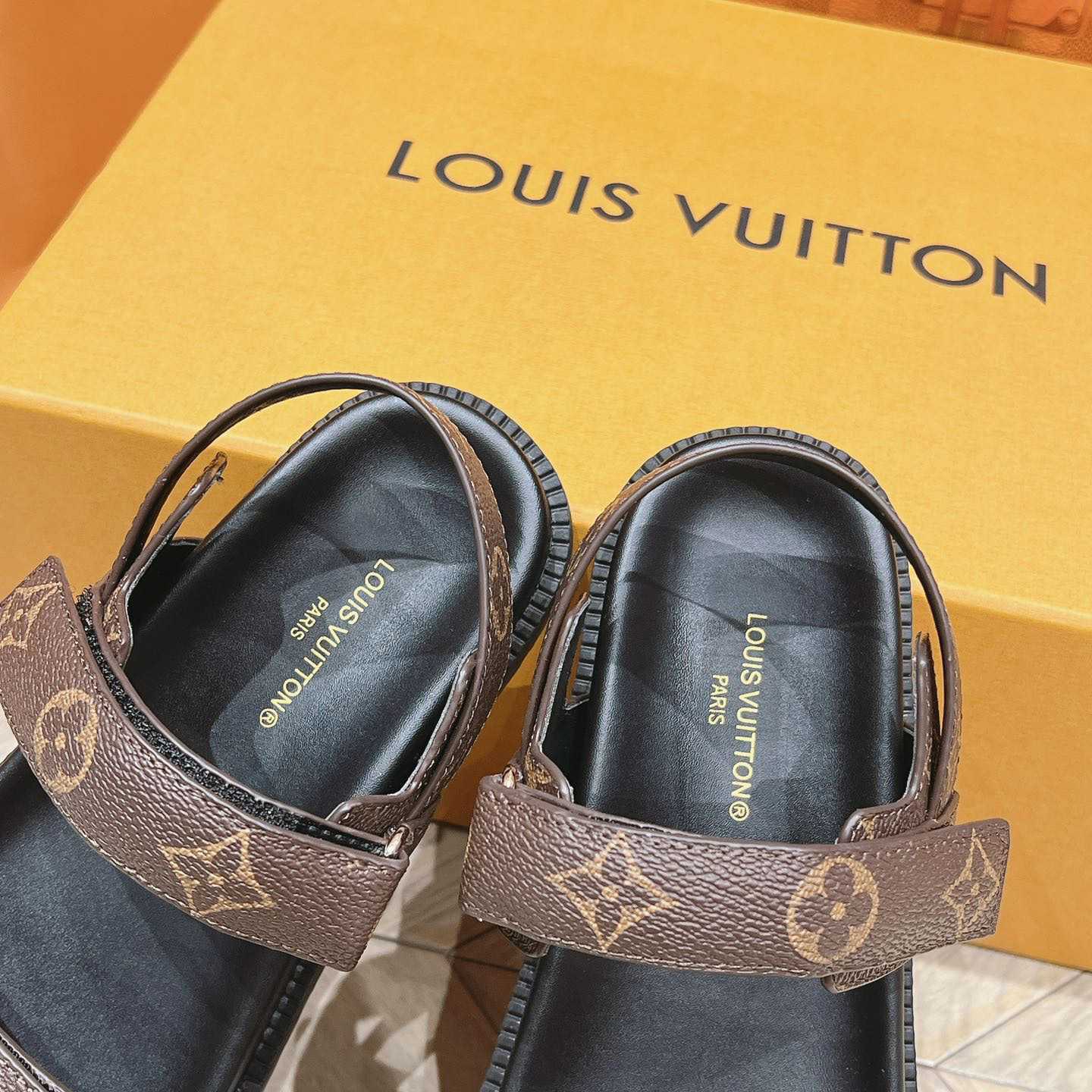 Louis Vuitton LV Sunset Flat Comfort Sandal   1ACL9C - FashionPlug