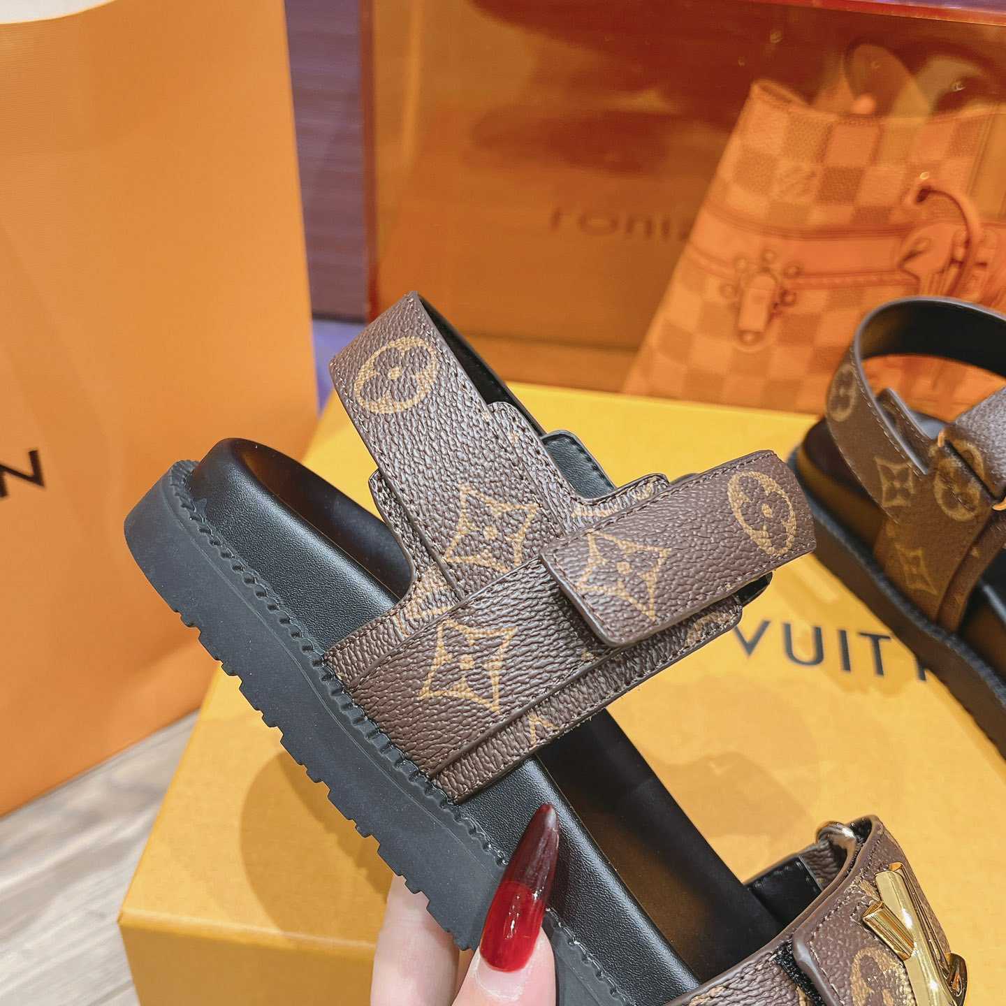Louis Vuitton LV Sunset Flat Comfort Sandal   1ACL9C - FashionPlug