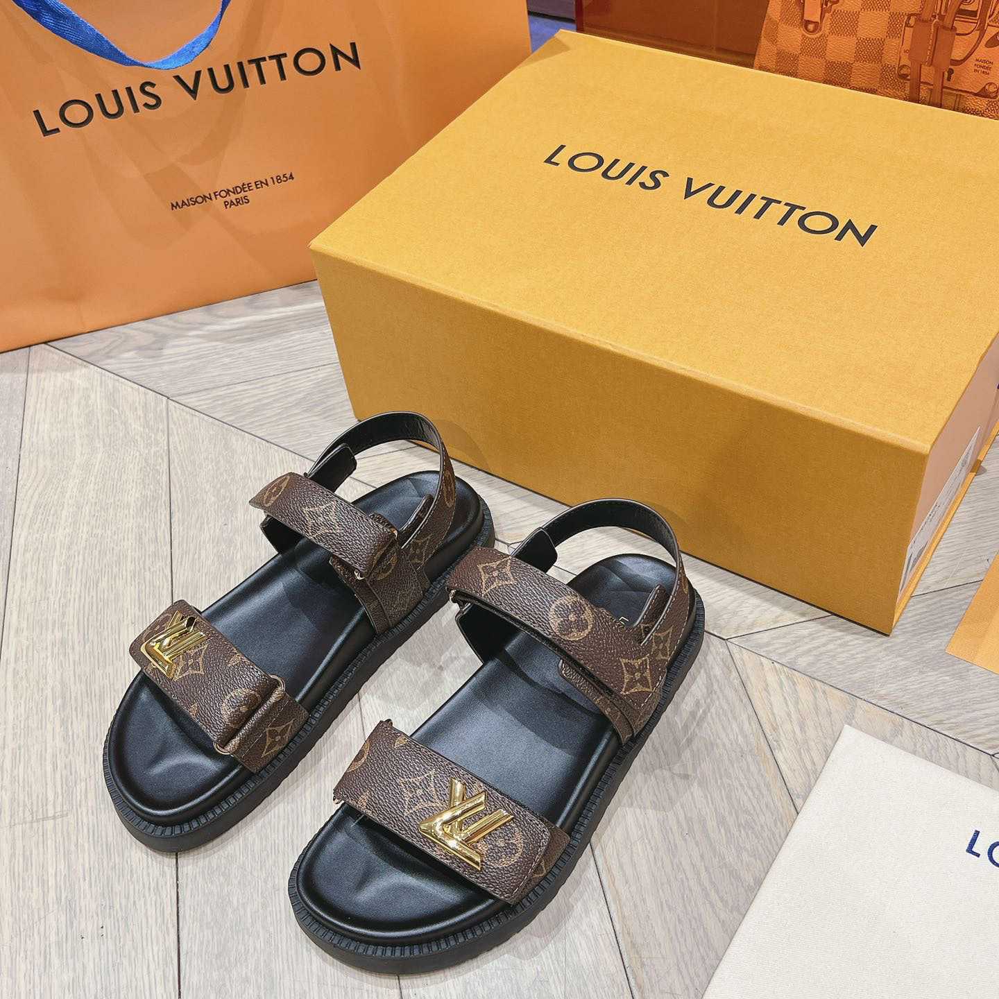 Louis Vuitton LV Sunset Flat Comfort Sandal   1ACL9C - FashionPlug