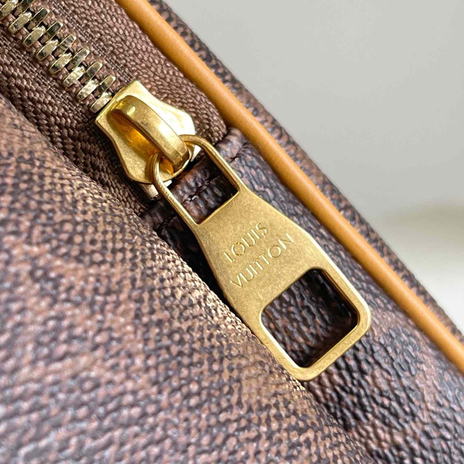 Louis Vuitton Montsouris Backpack   M11540 - FashionPlug