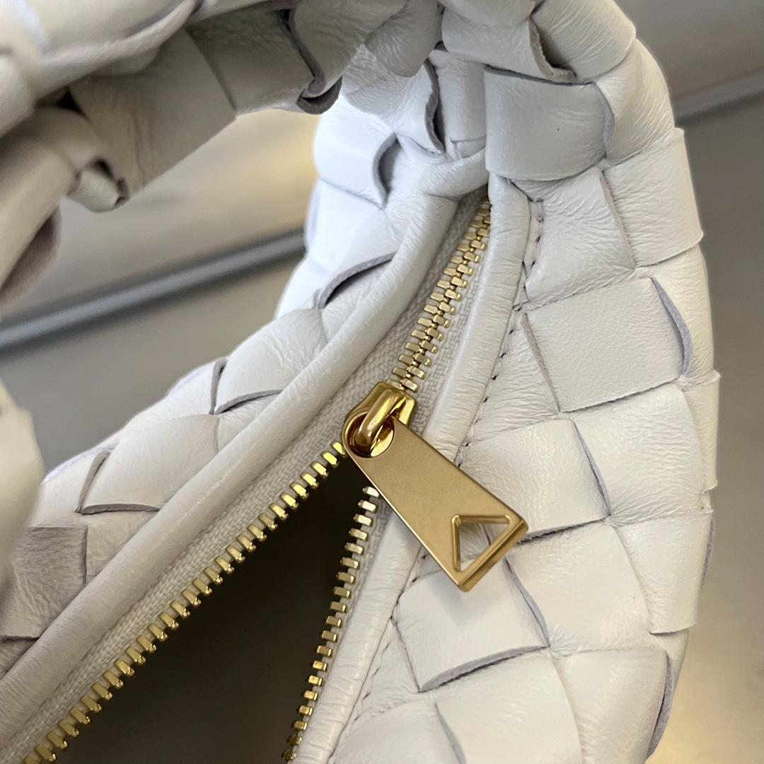 Bottega Veneta Candy Jodie  (16*17*6.5cm) - FashionPlug