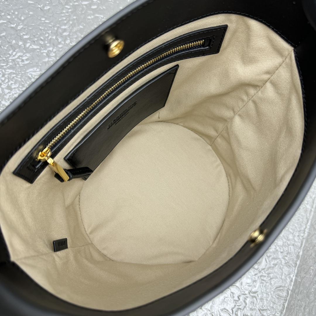 Jacquemus Le petit Tourni Mini Knotted Bucket Bag - FashionPlug