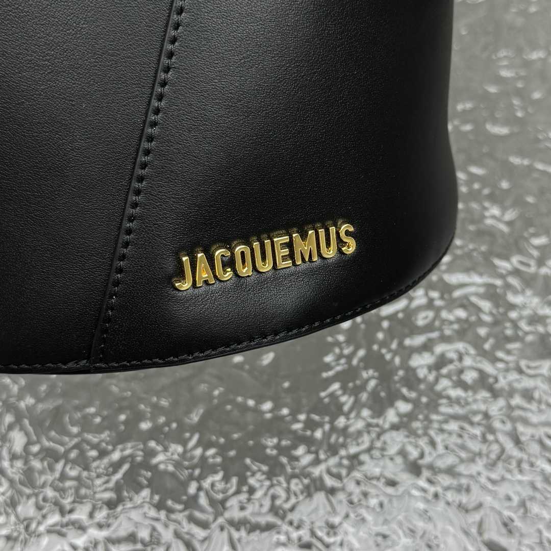 Jacquemus Le petit Tourni Mini Knotted Bucket Bag - FashionPlug