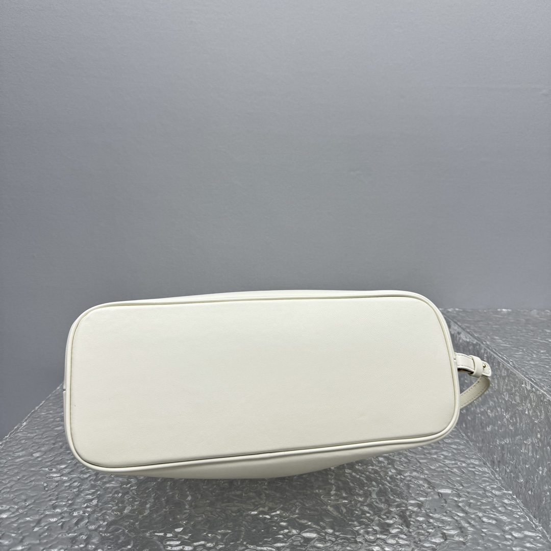 Jacquemus Le Calino Ring Handbag - FashionPlug