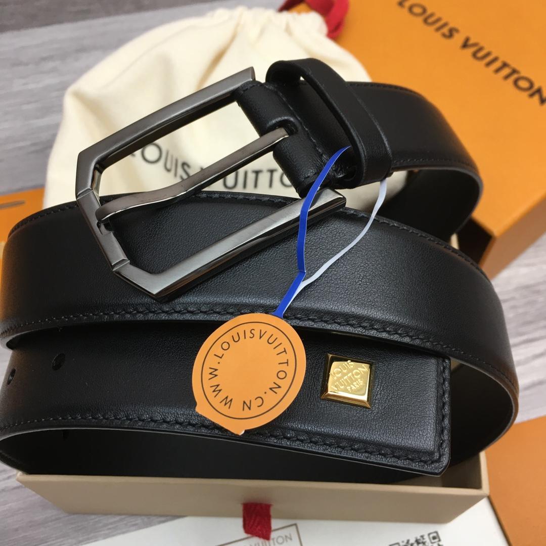Louis Vuitton 35mm Leather Belt - FashionPlug