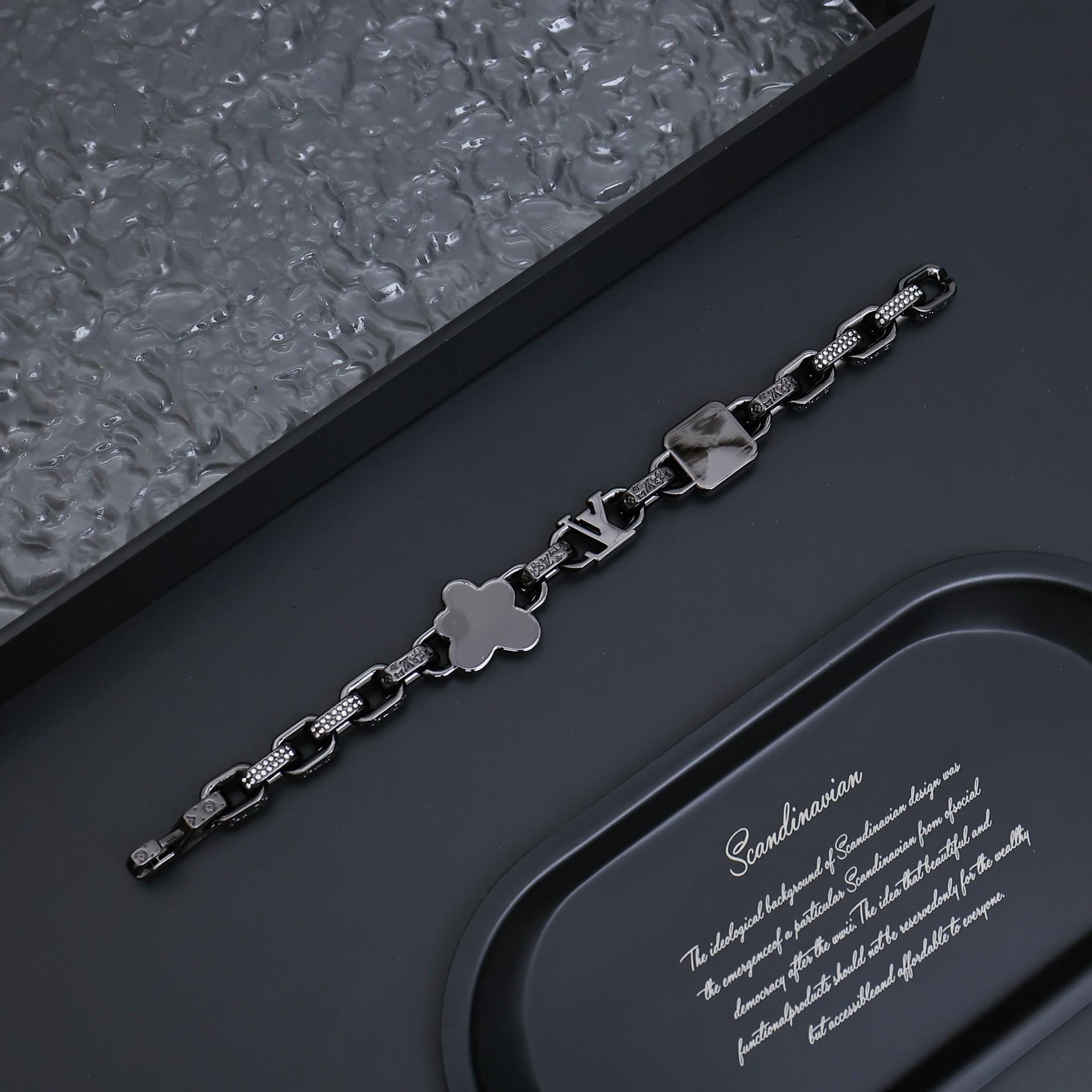Louis Vuitton Paradise Stone Bracelet   M1594M - FashionPlug