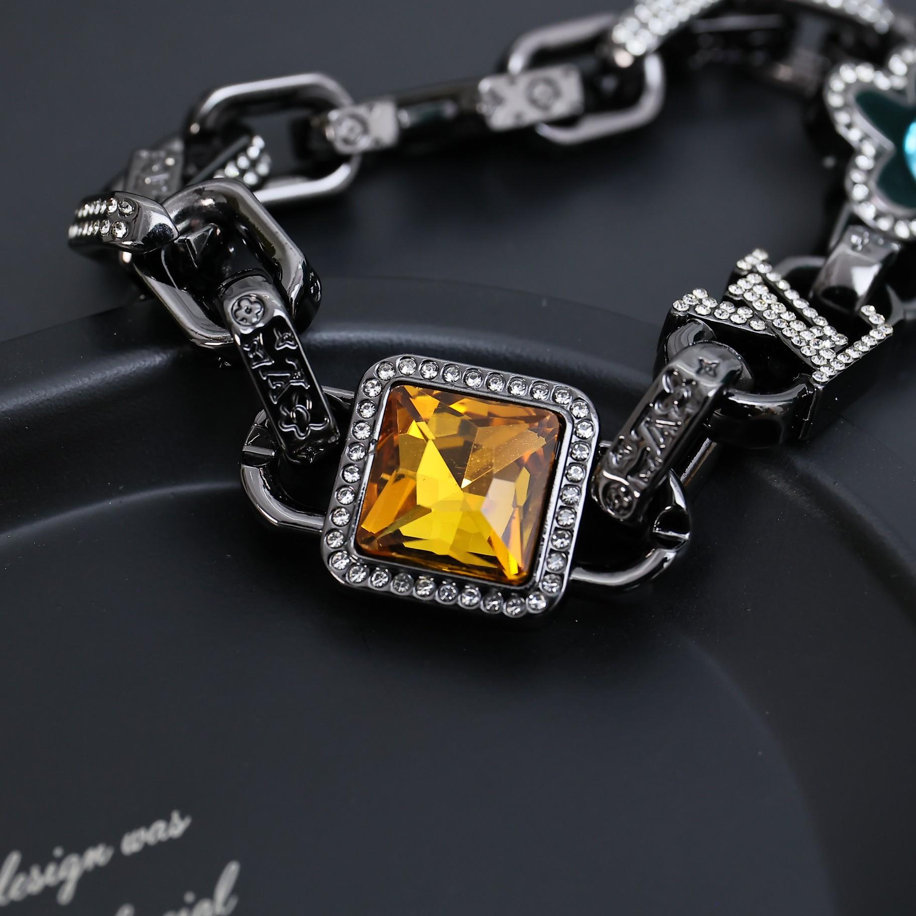 Louis Vuitton Paradise Stone Bracelet   M1594M - FashionPlug