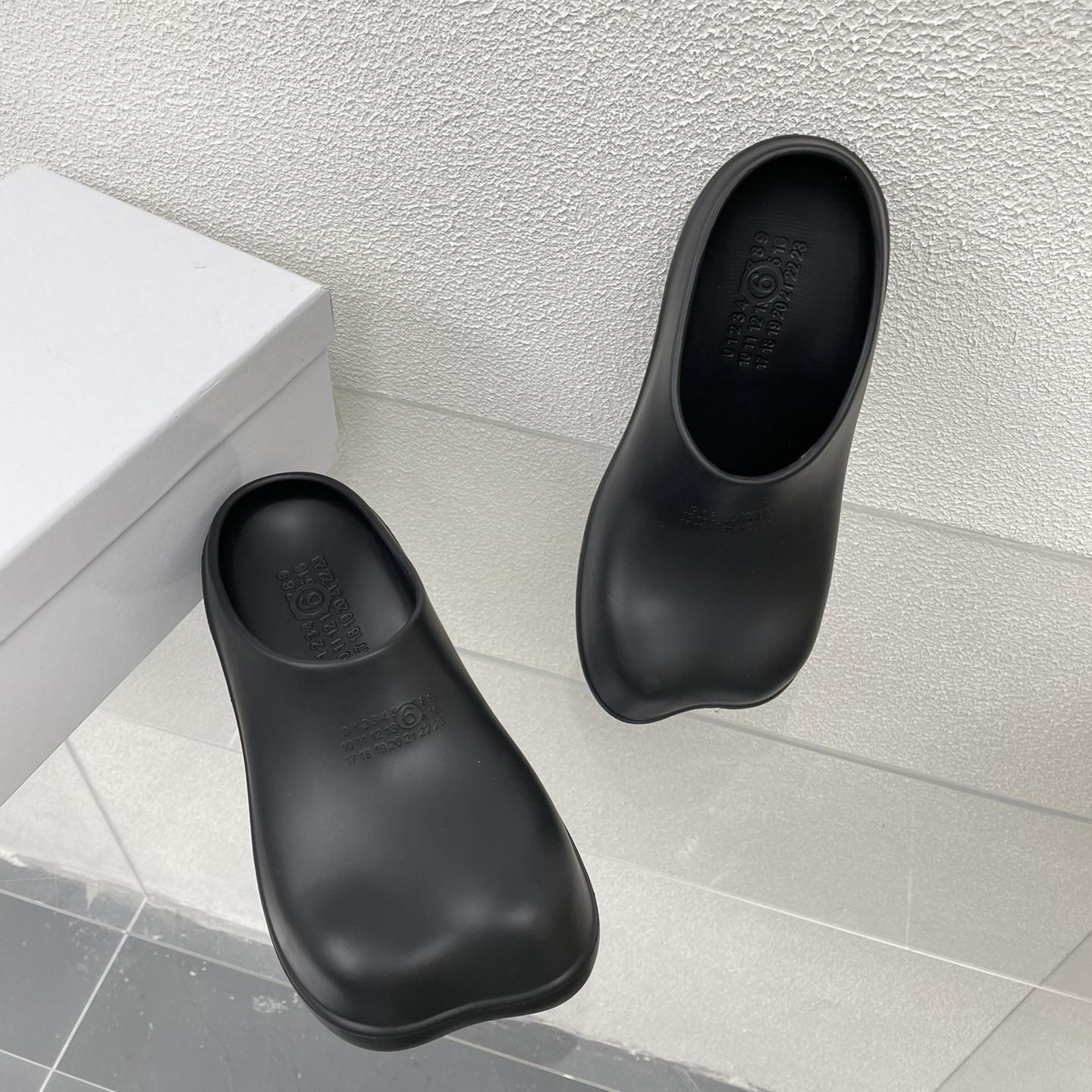 MM6 Maison Margiela Anatomic Numbers-motif Slippers - FashionPlug