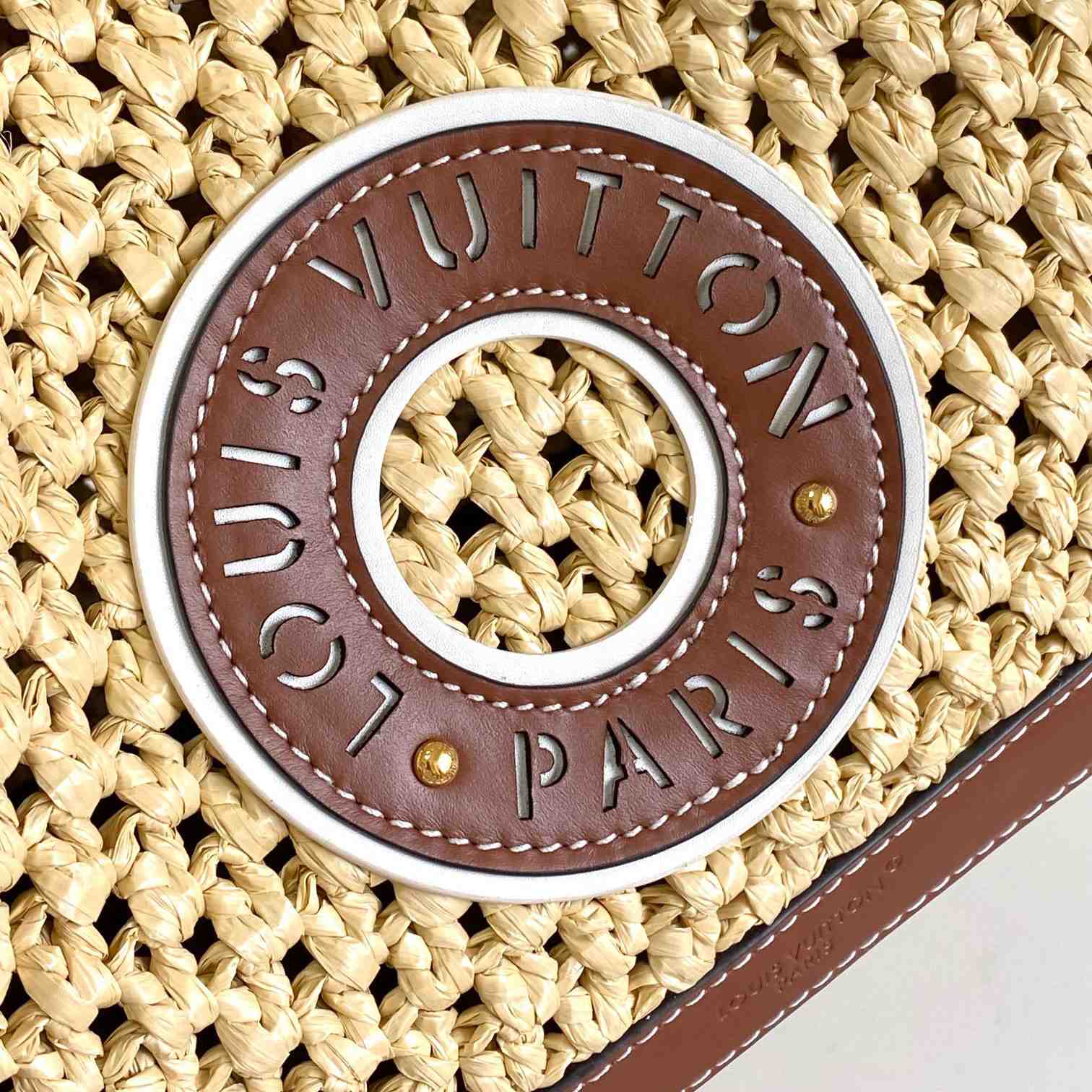 Louis Vuitton Noé BB  M24722 - FashionPlug