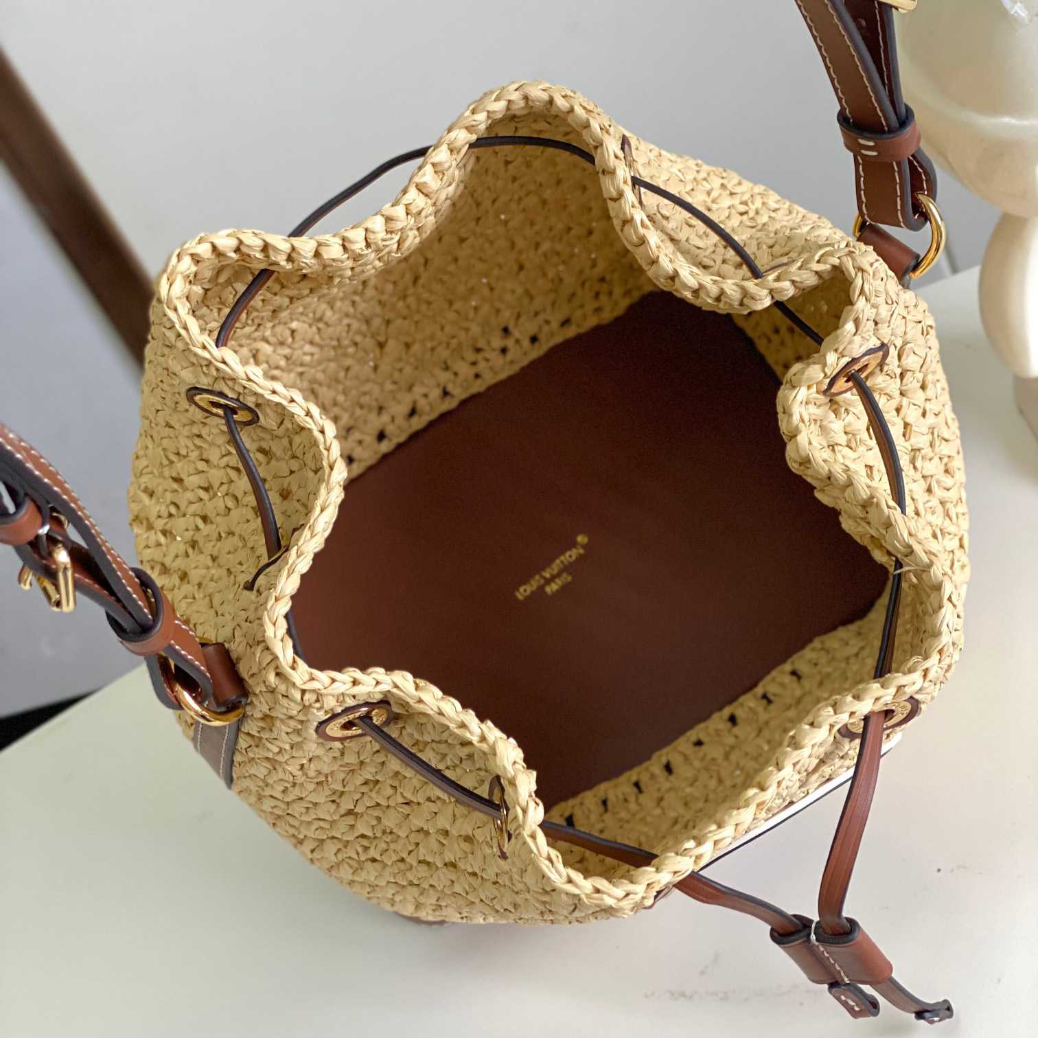 Louis Vuitton Noé BB  M24722 - FashionPlug