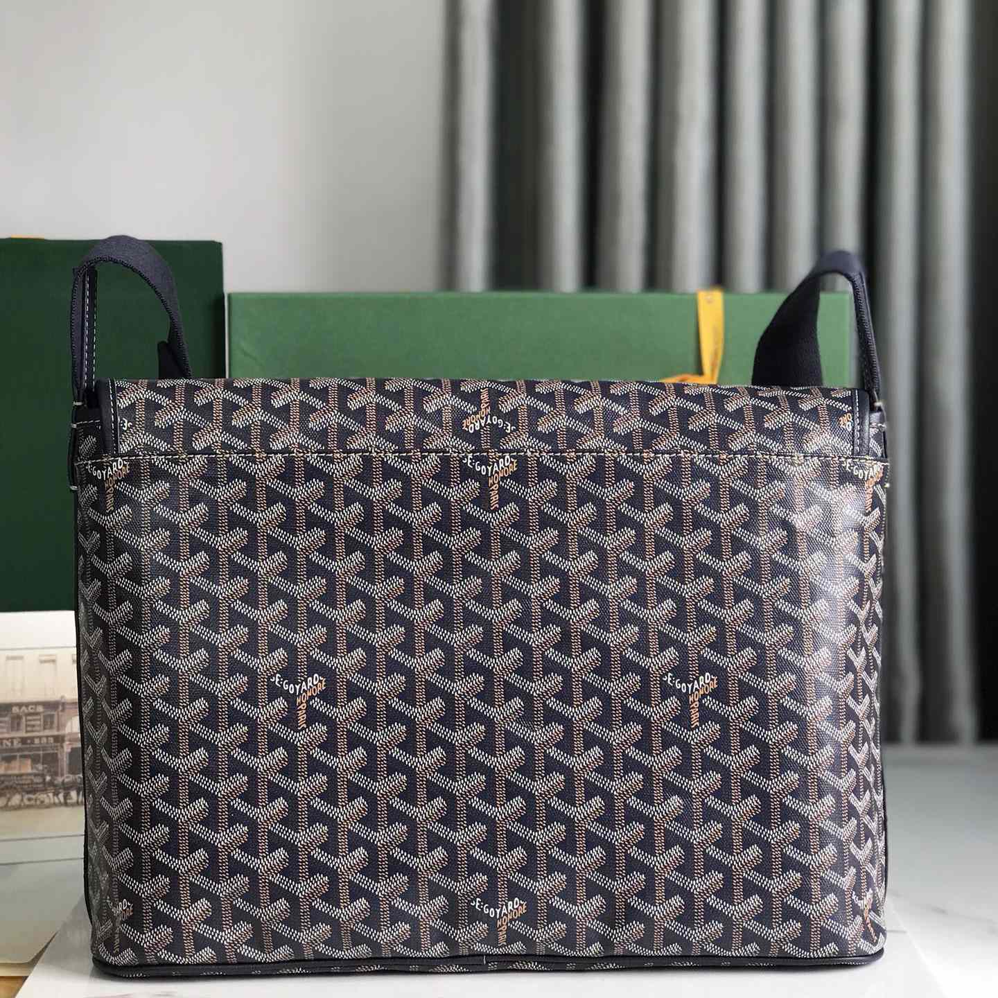Goyard Messenger Bag - FashionPlug