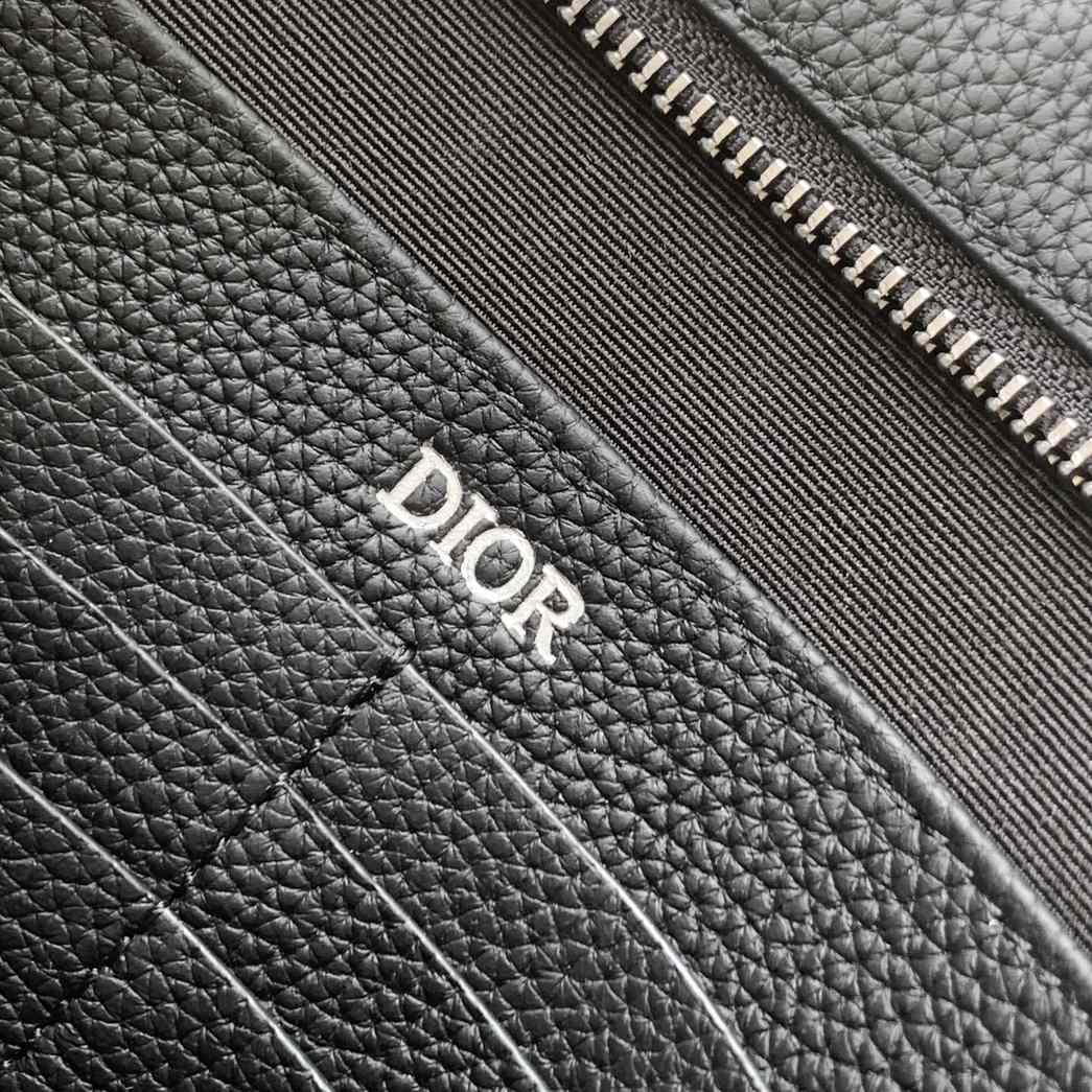 Dior A5 Triangle Pouch - FashionPlug