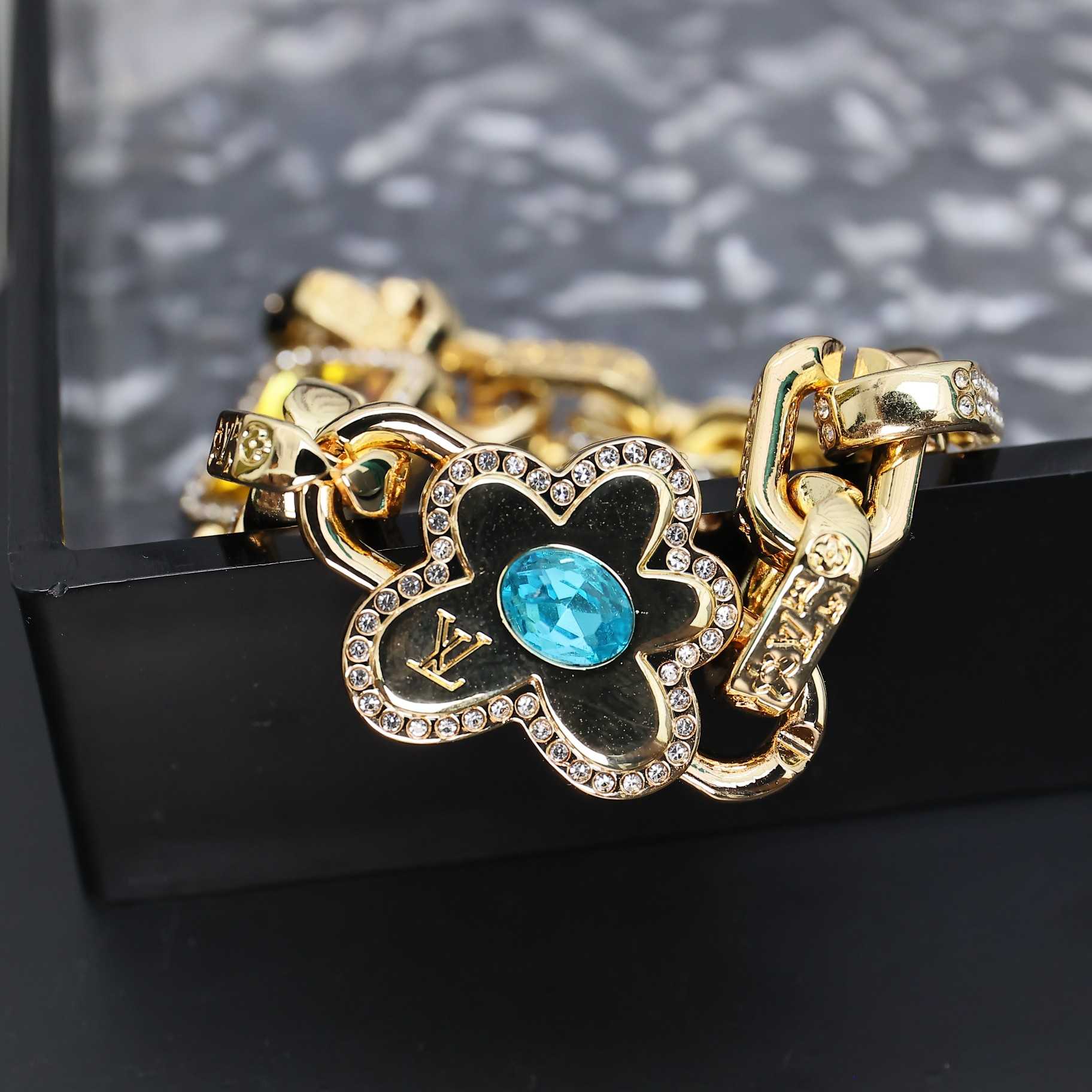 Louis Vuitton Paradise Stone Bracelet   M1594M - FashionPlug