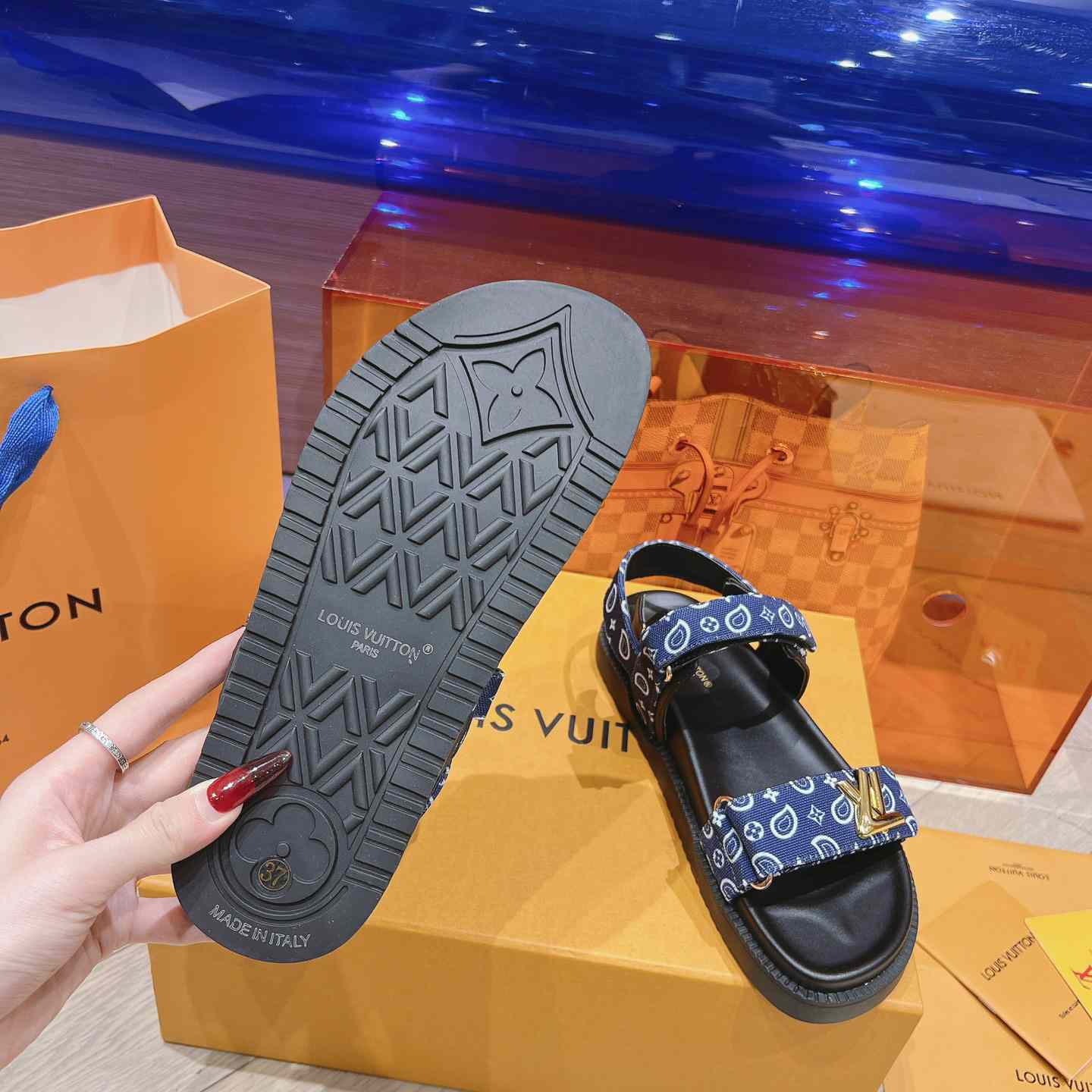 Louis Vuitton LV Sunset Flat Comfort Sandal   1ACTWB - FashionPlug