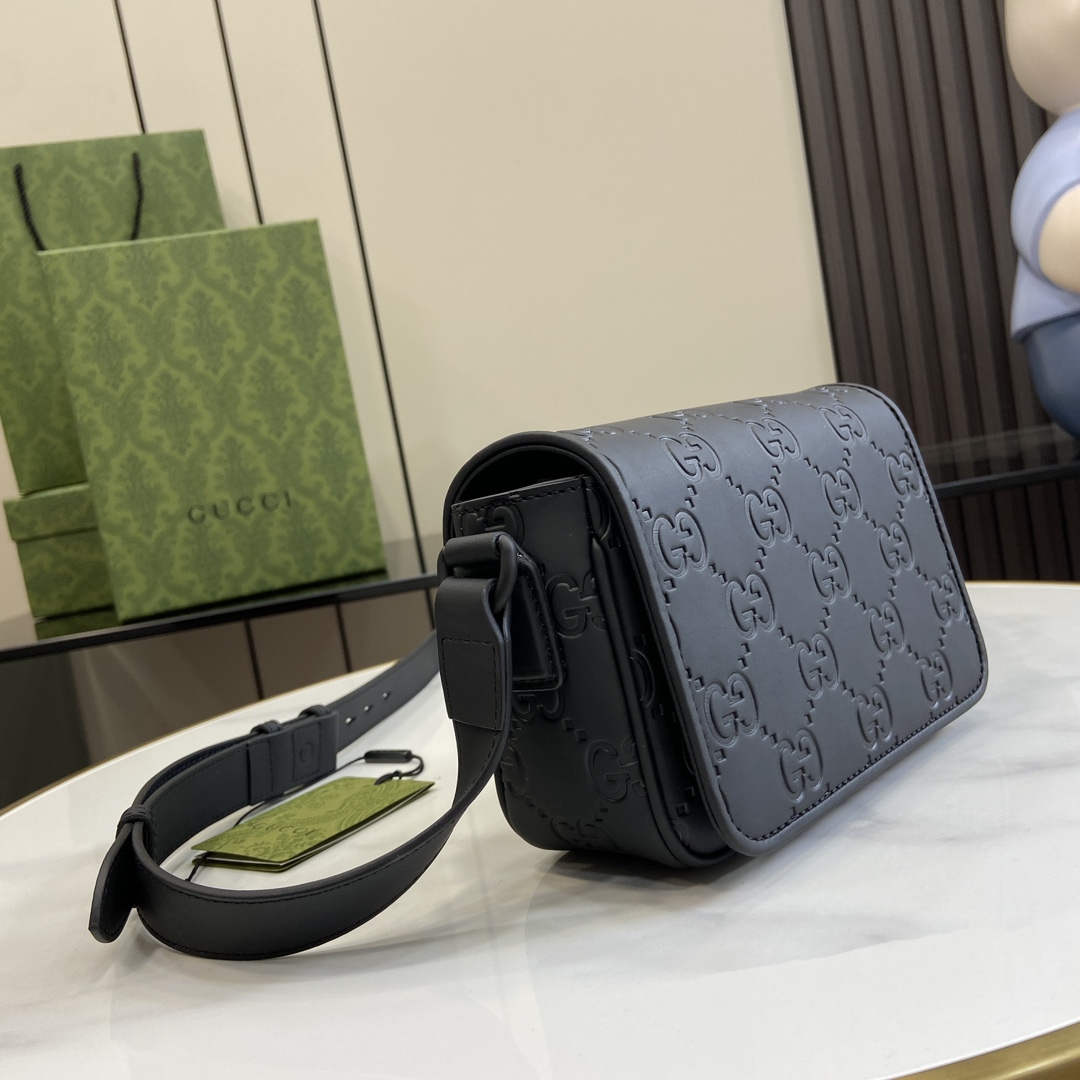 Gucci GG Rubber-effect Super Mini Bag - FashionPlug