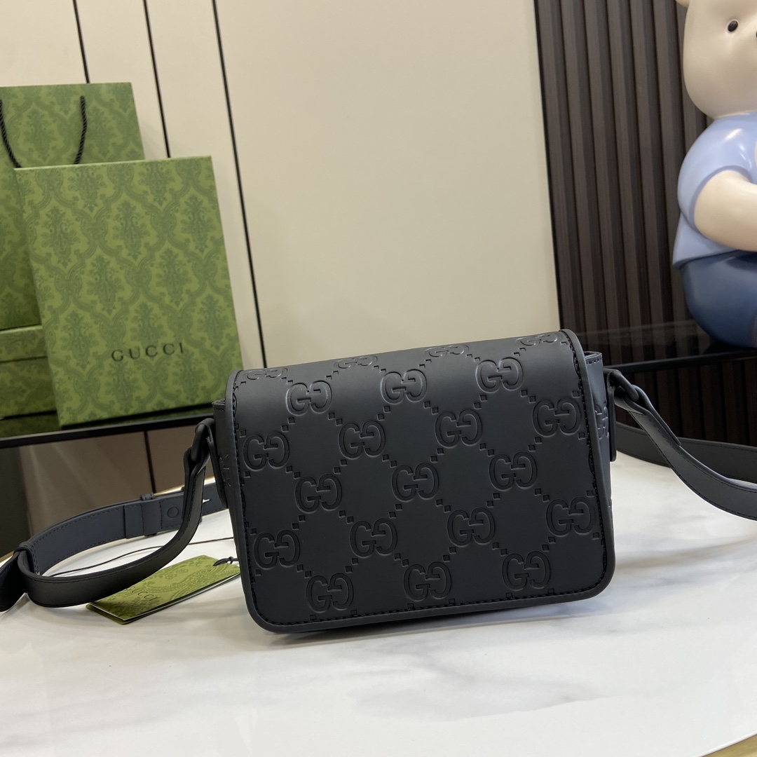 Gucci GG Rubber-effect Super Mini Bag - FashionPlug