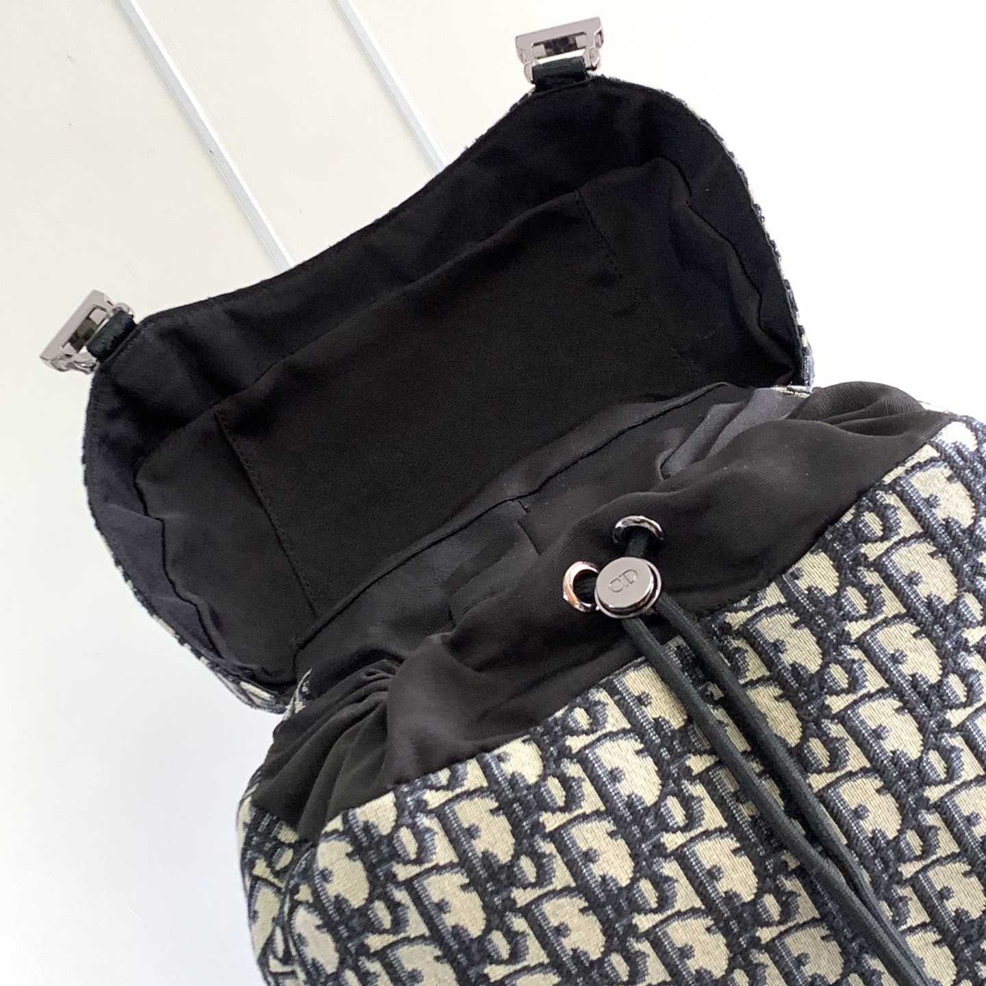 Dior 8 Backpack With Flap - FashionPlug