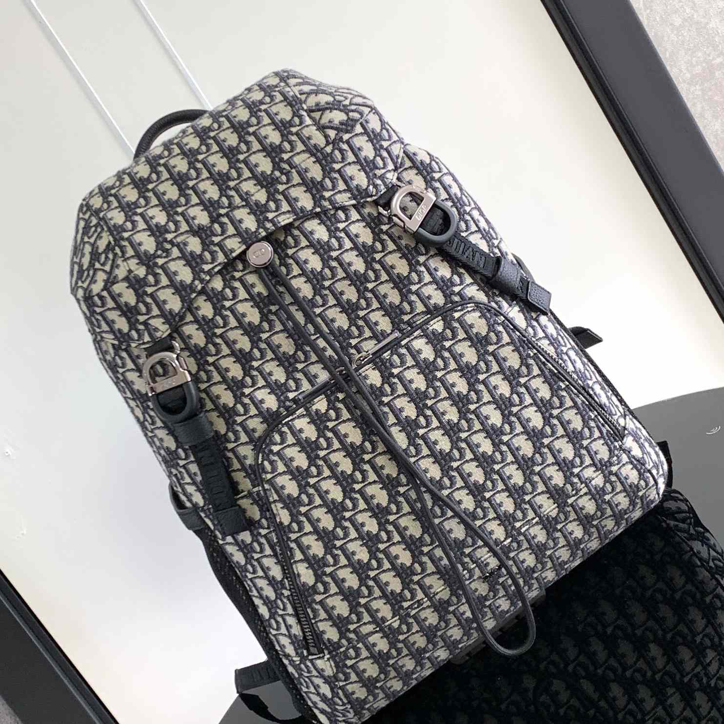 Dior 8 Backpack With Flap - FashionPlug