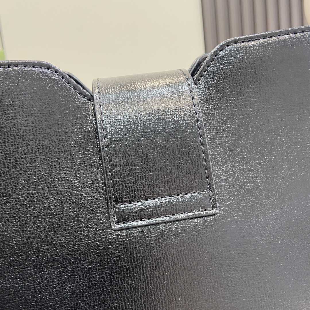 Gucci Medium Bucket Shoulder Bag - FashionPlug