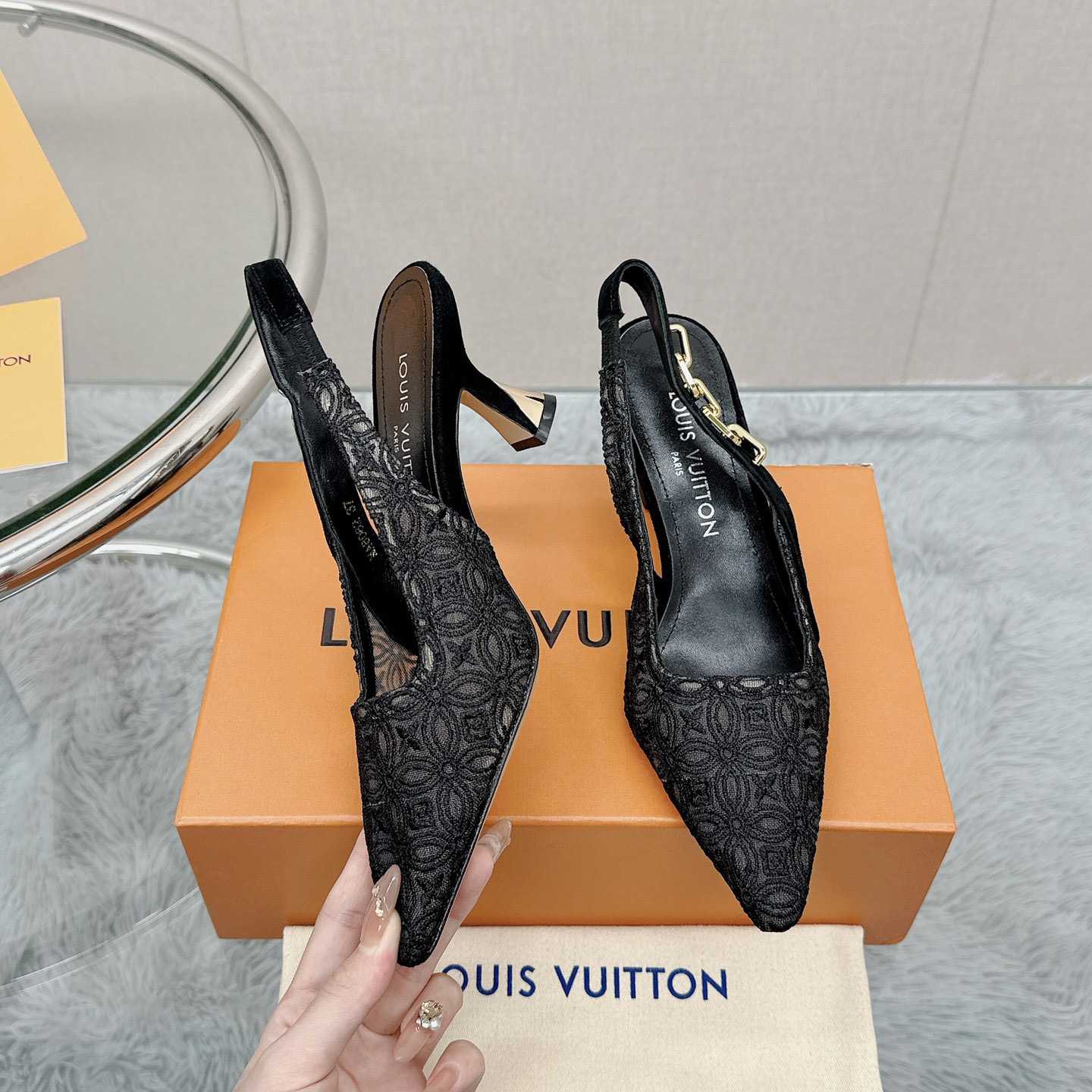 Louis Vuitton Sparkle Slingback Pump   1ACGZE - FashionPlug